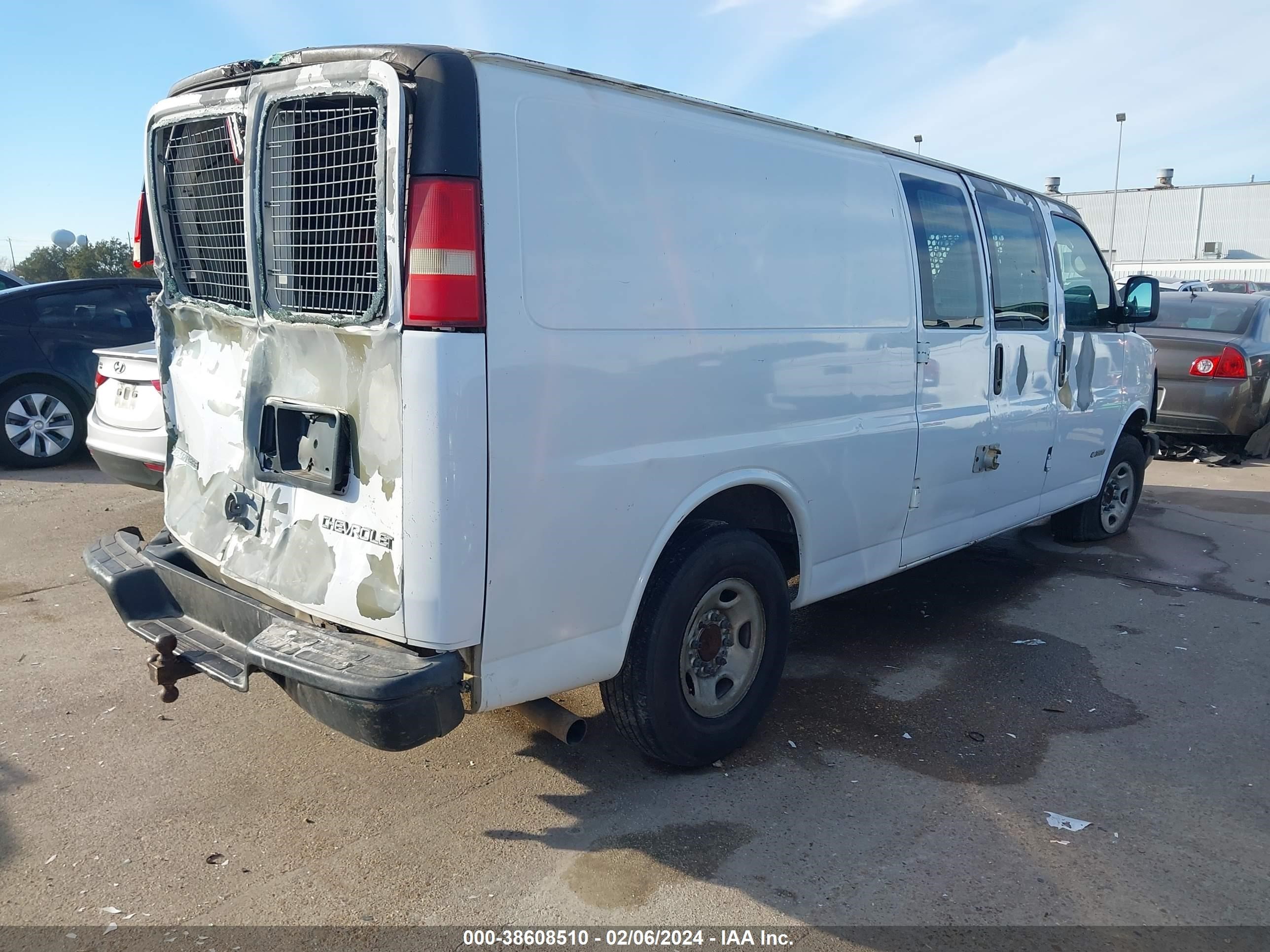 Photo 3 VIN: 1GCHG39V361185064 - CHEVROLET EXPRESS 