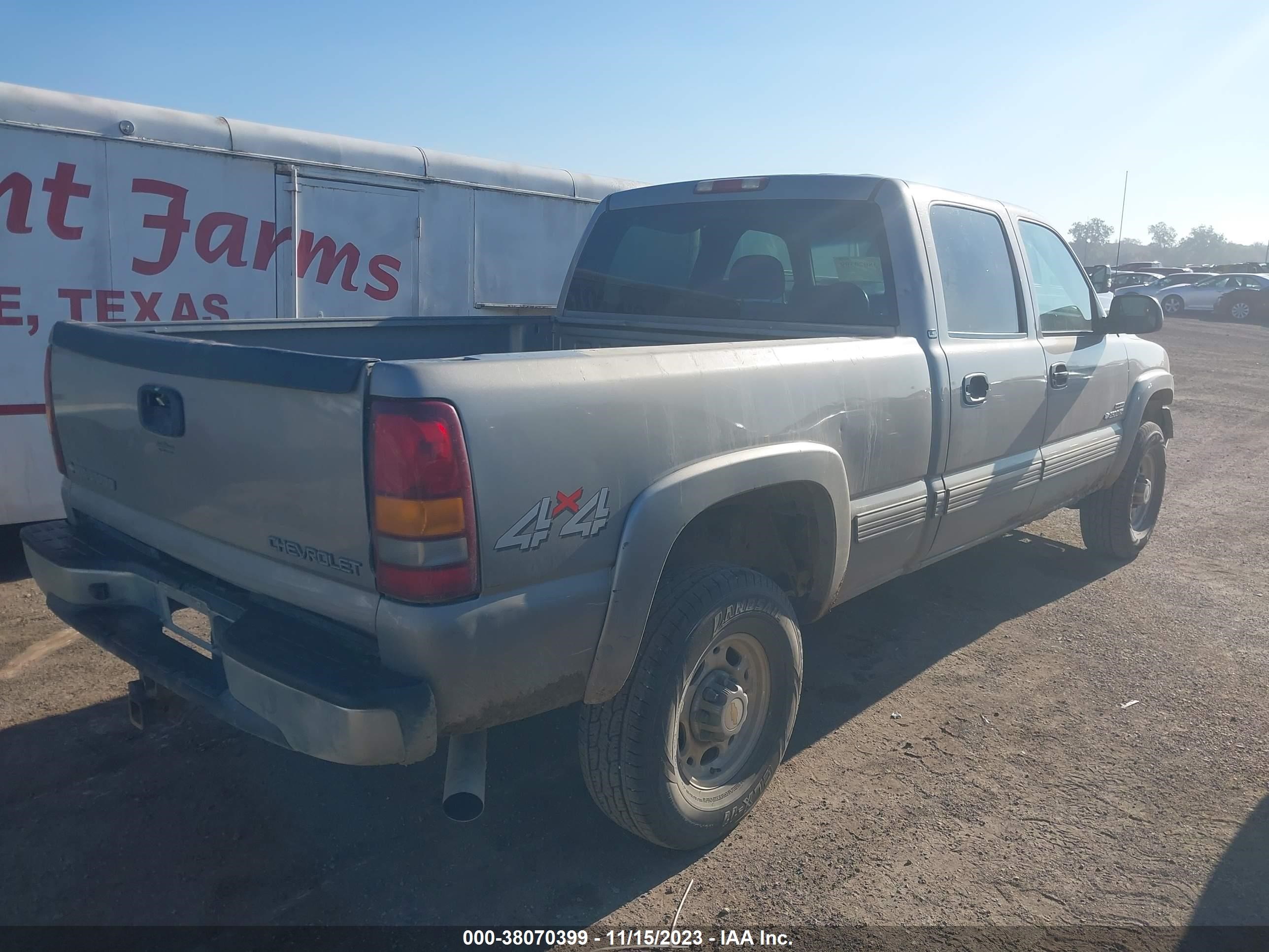 Photo 3 VIN: 1GCHK23132F165411 - CHEVROLET SILVERADO 