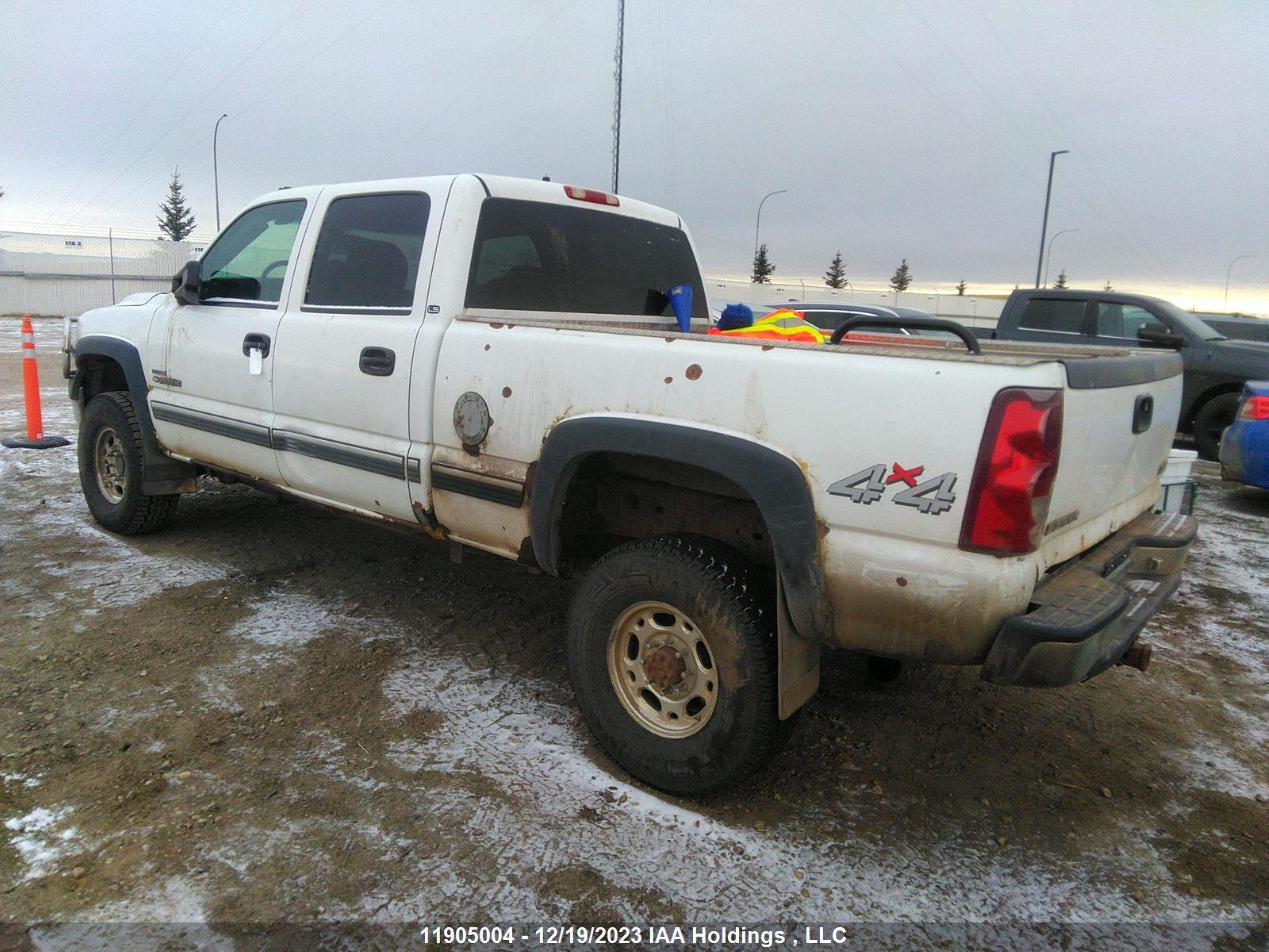 Photo 2 VIN: 1GCHK23141F181874 - CHEVROLET SILVERADO 