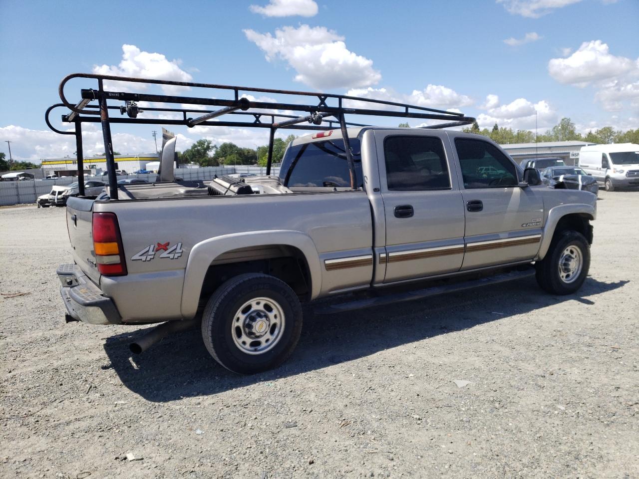 Photo 2 VIN: 1GCHK23182F168188 - CHEVROLET SILVERADO 