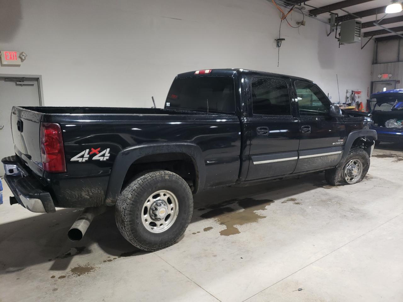 Photo 2 VIN: 1GCHK23193F105974 - CHEVROLET SILVERADO 