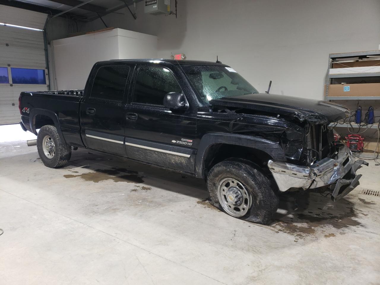 Photo 3 VIN: 1GCHK23193F105974 - CHEVROLET SILVERADO 