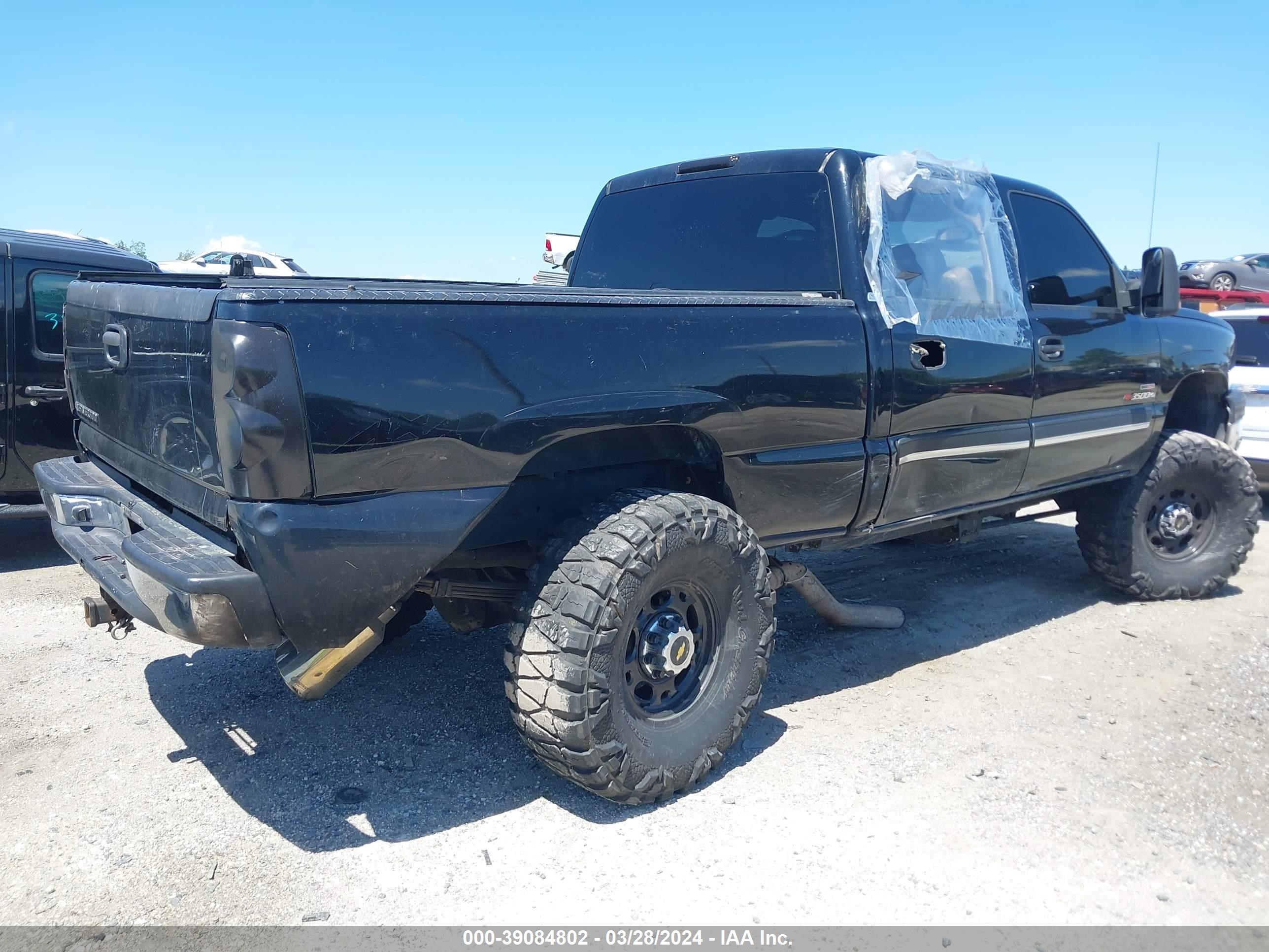 Photo 3 VIN: 1GCHK23205F842914 - CHEVROLET SILVERADO 