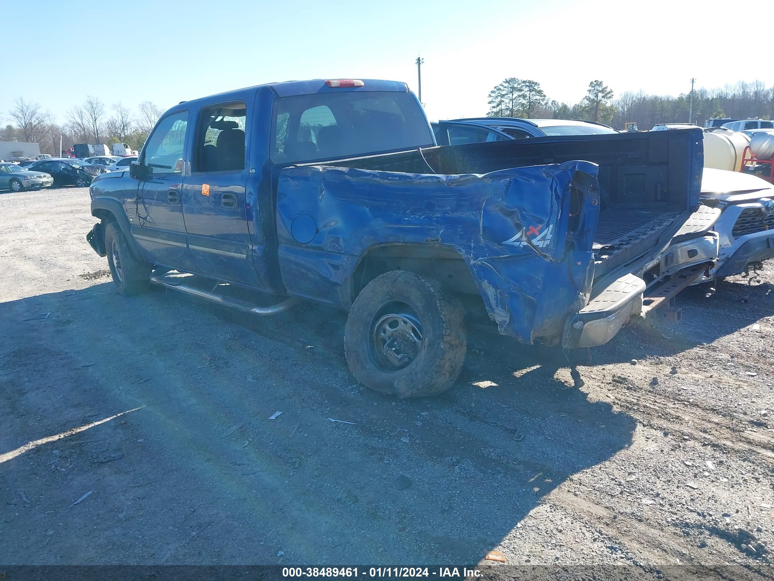 Photo 2 VIN: 1GCHK23224F224377 - CHEVROLET SILVERADO 