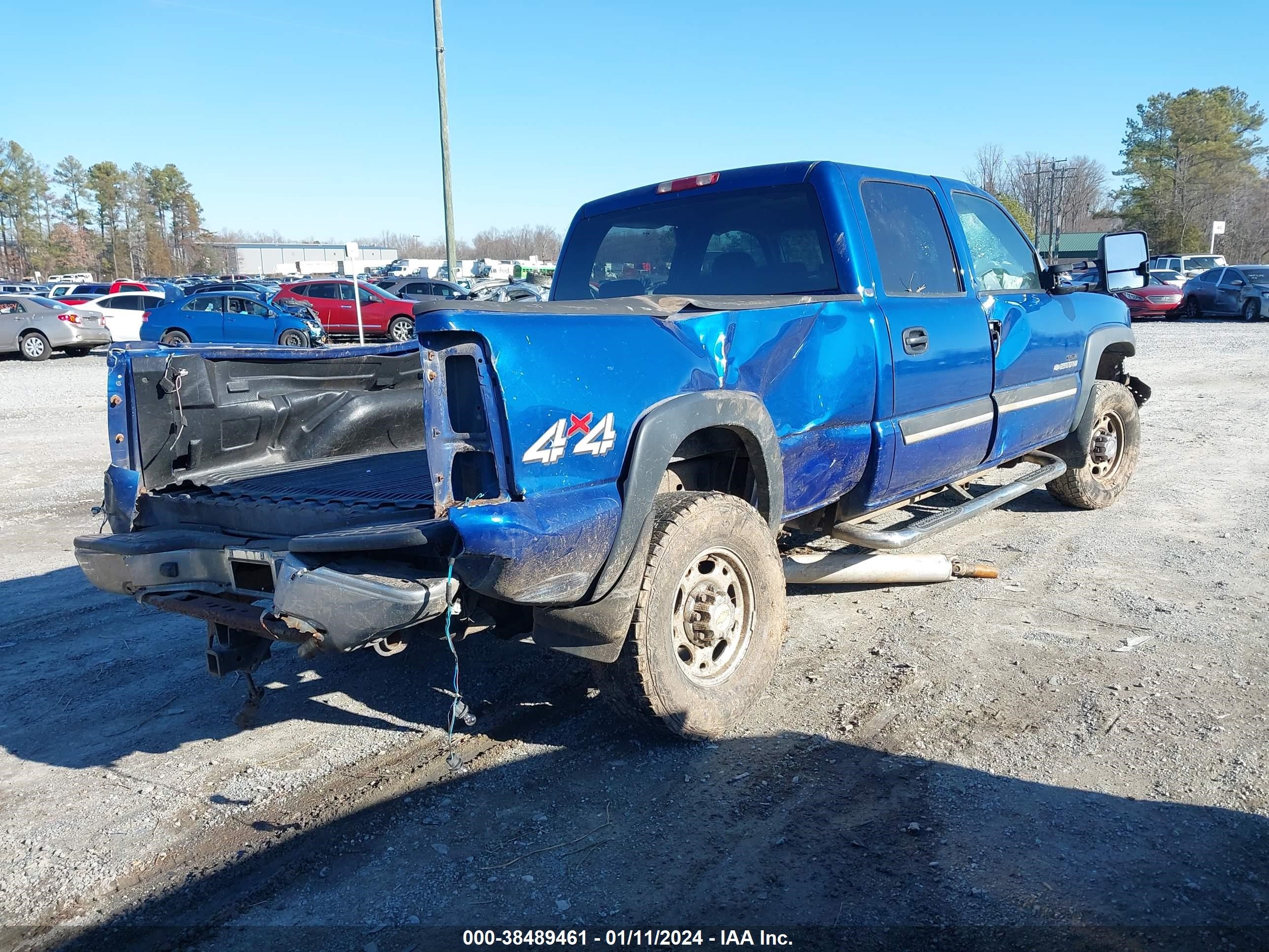 Photo 3 VIN: 1GCHK23224F224377 - CHEVROLET SILVERADO 