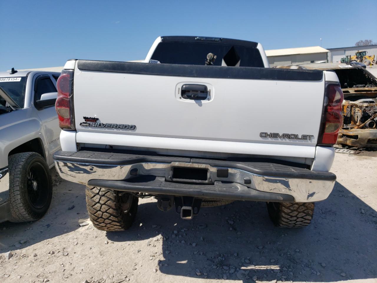 Photo 5 VIN: 1GCHK23235F970435 - CHEVROLET SILVERADO 