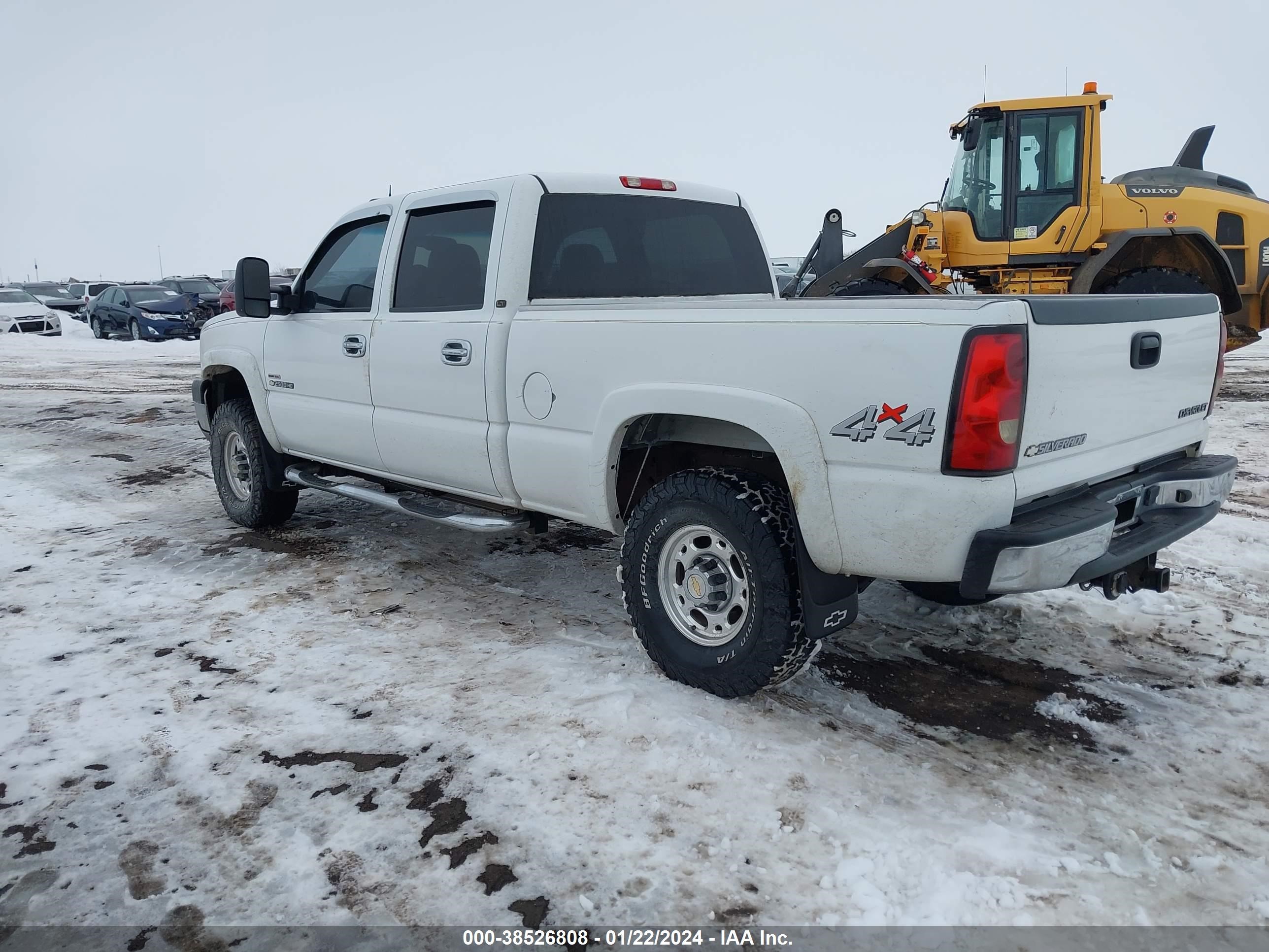 Photo 2 VIN: 1GCHK23245F845623 - CHEVROLET SILVERADO 