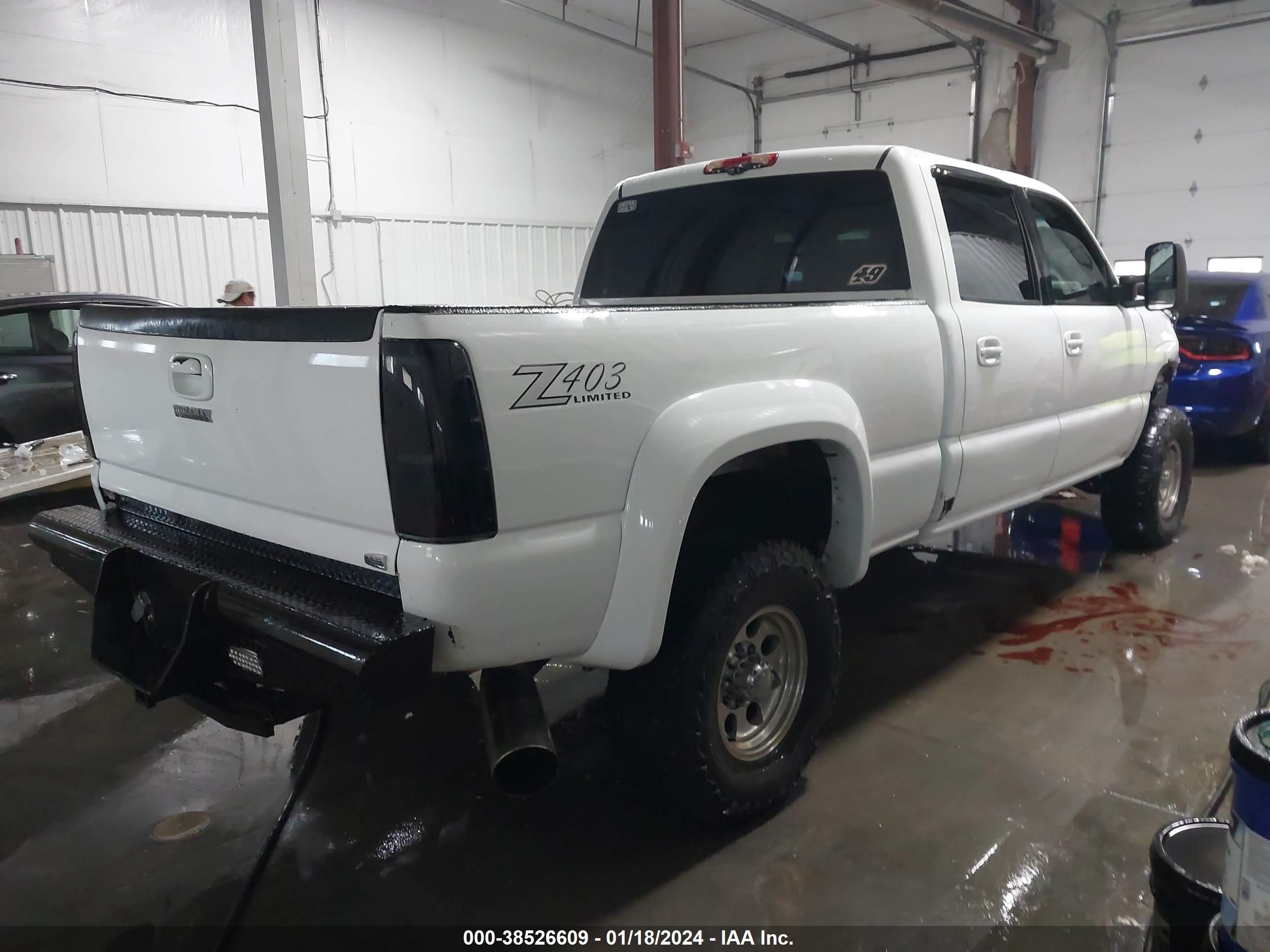 Photo 3 VIN: 1GCHK23255F922306 - CHEVROLET SILVERADO 