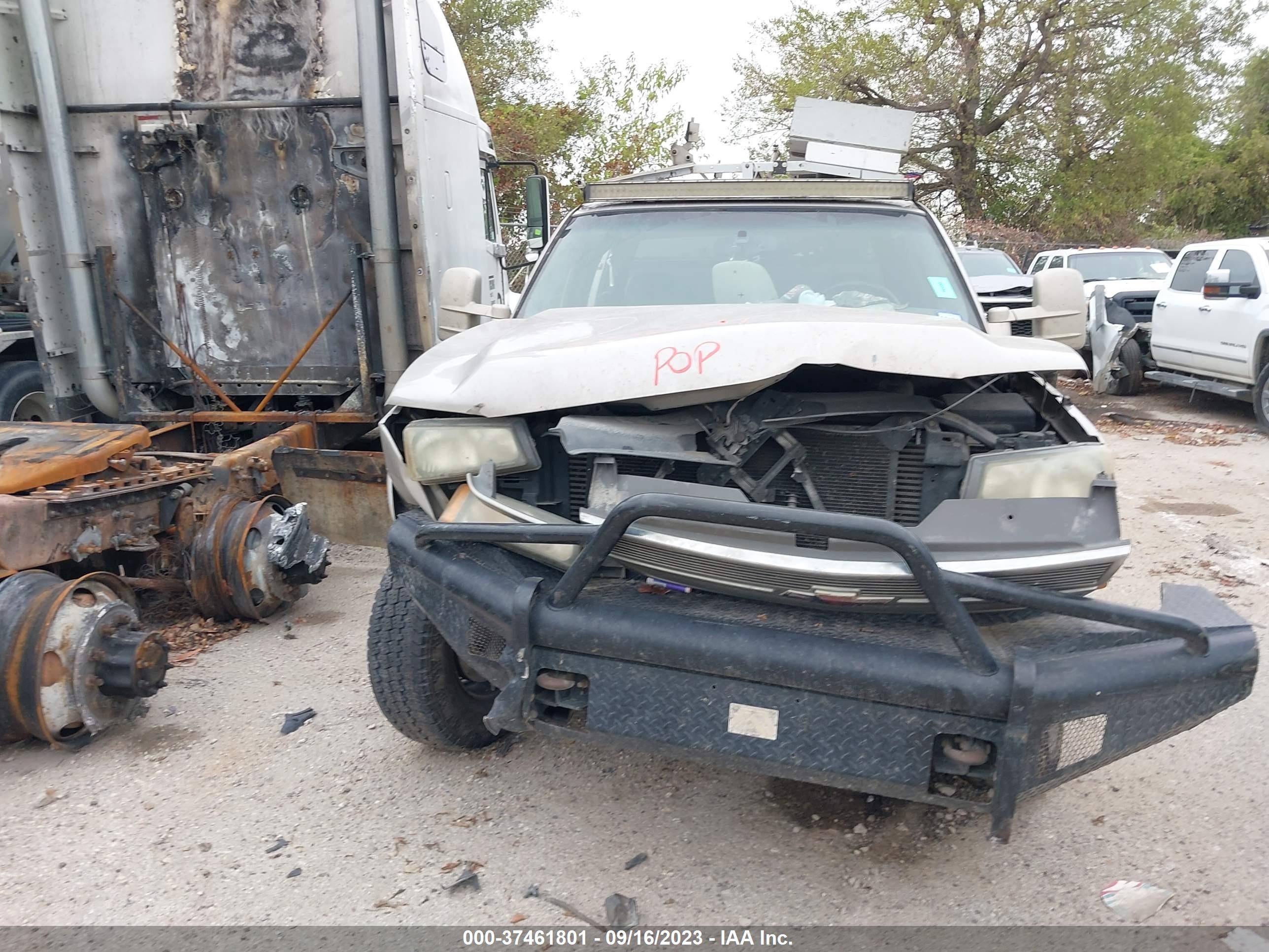 Photo 5 VIN: 1GCHK23255F943110 - CHEVROLET SILVERADO 