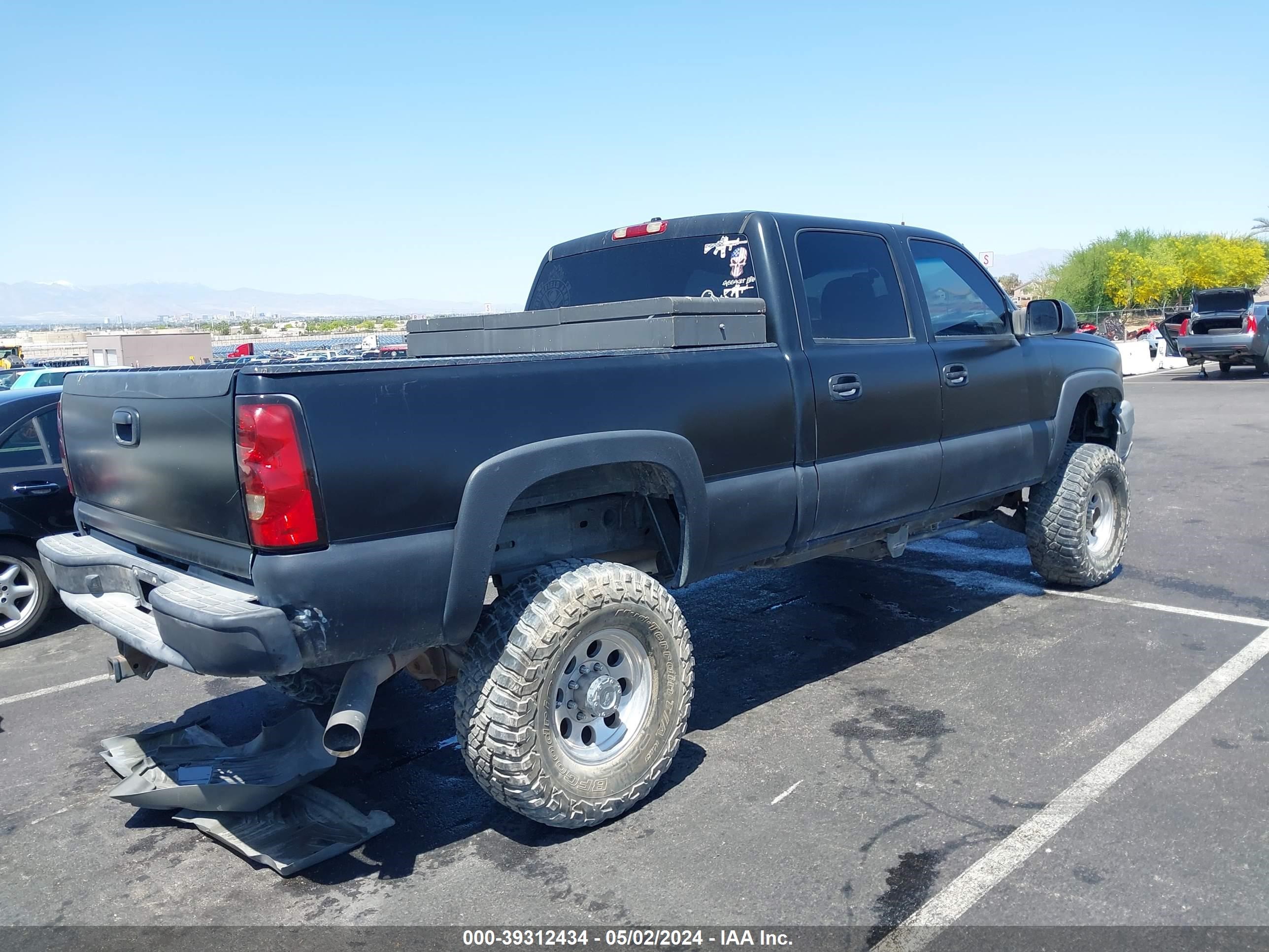 Photo 3 VIN: 1GCHK23274F231115 - CHEVROLET SILVERADO 