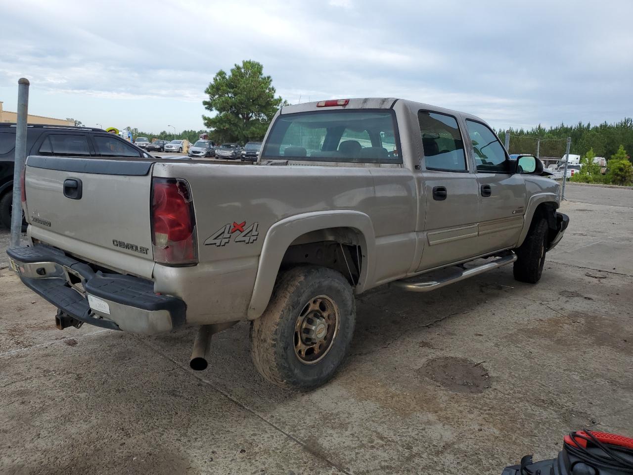 Photo 2 VIN: 1GCHK23275F885355 - CHEVROLET SILVERADO 