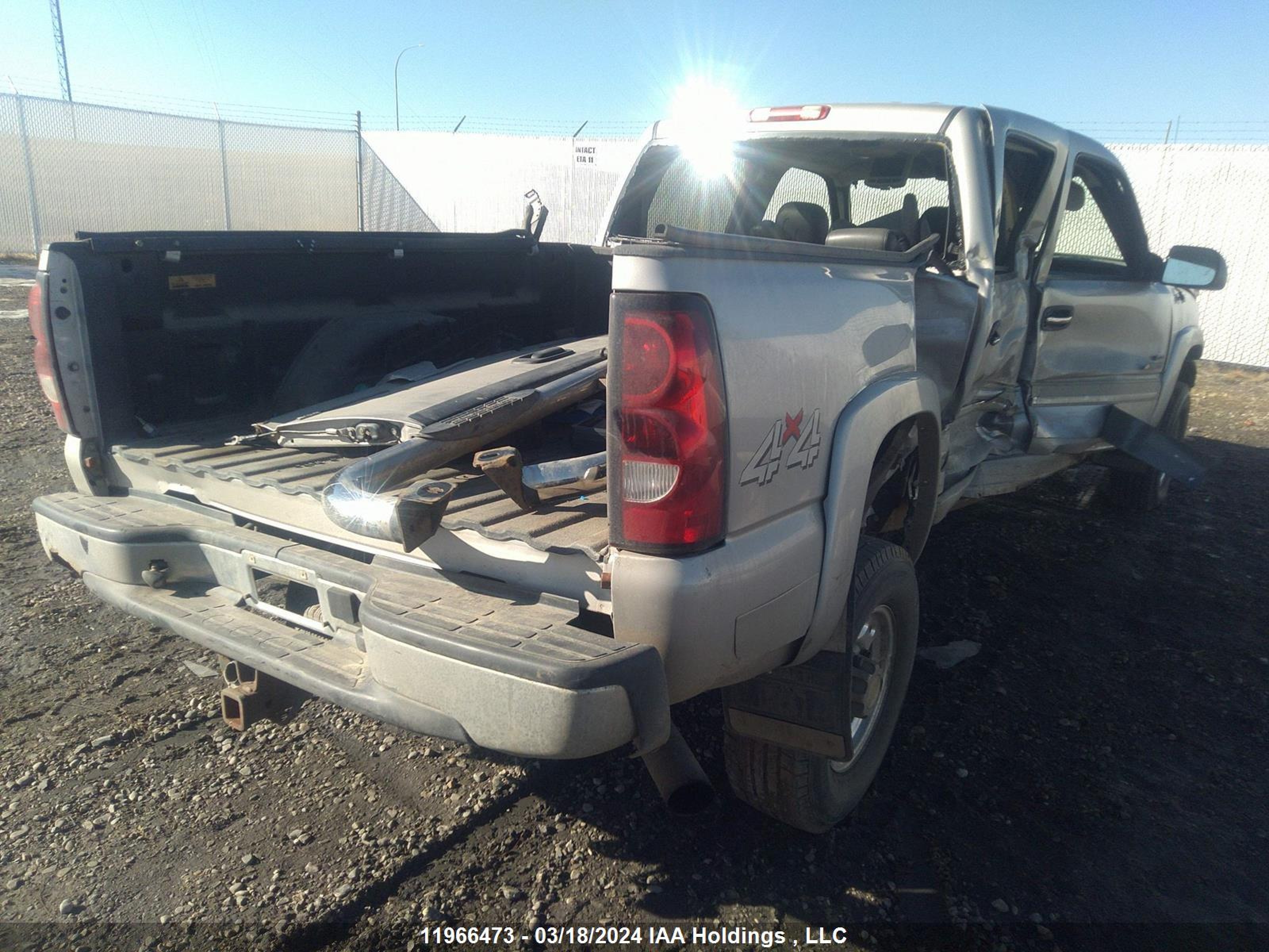 Photo 3 VIN: 1GCHK23295F855306 - CHEVROLET SILVERADO 