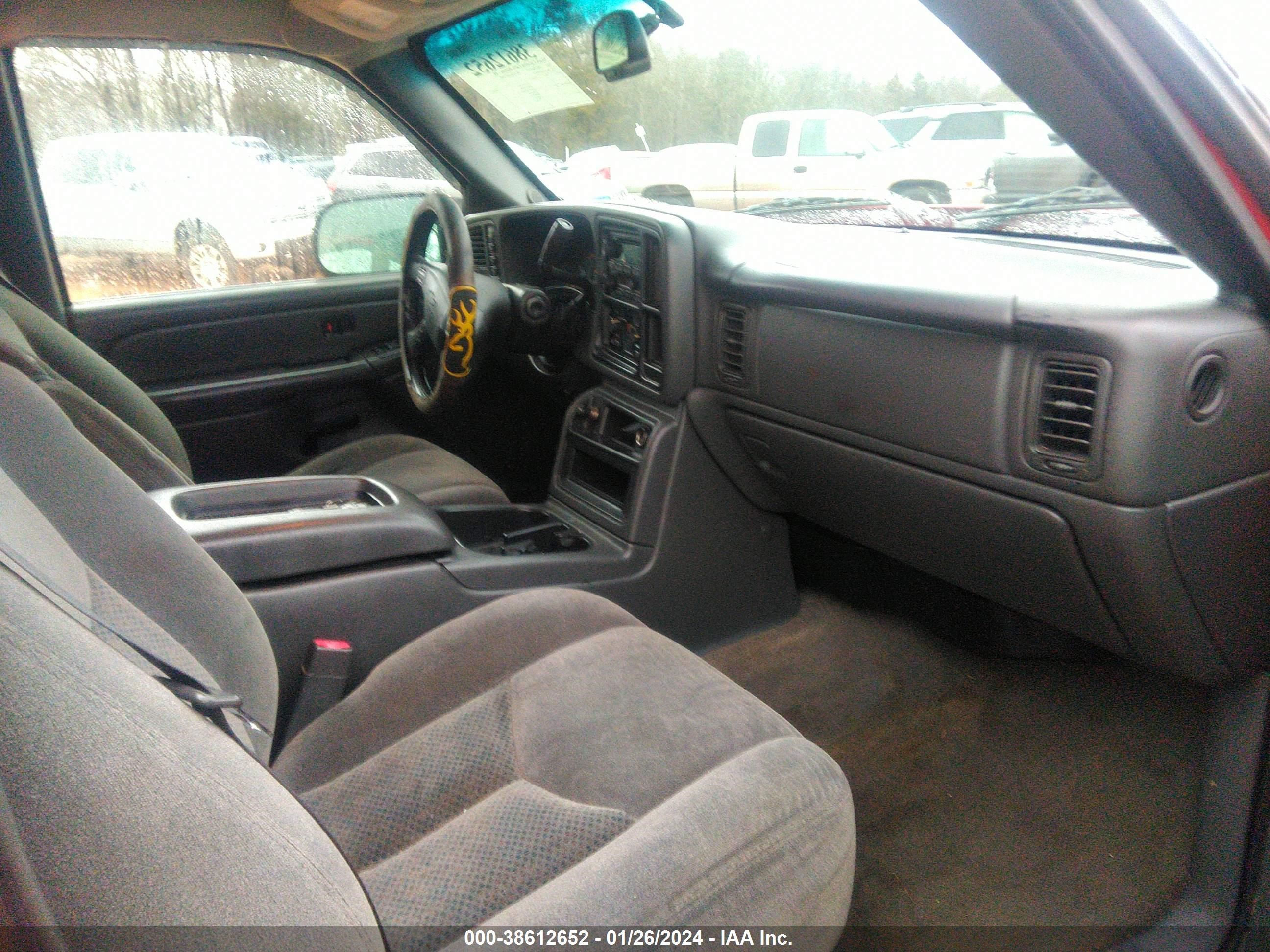 Photo 4 VIN: 1GCHK232X5F804137 - CHEVROLET SILVERADO 