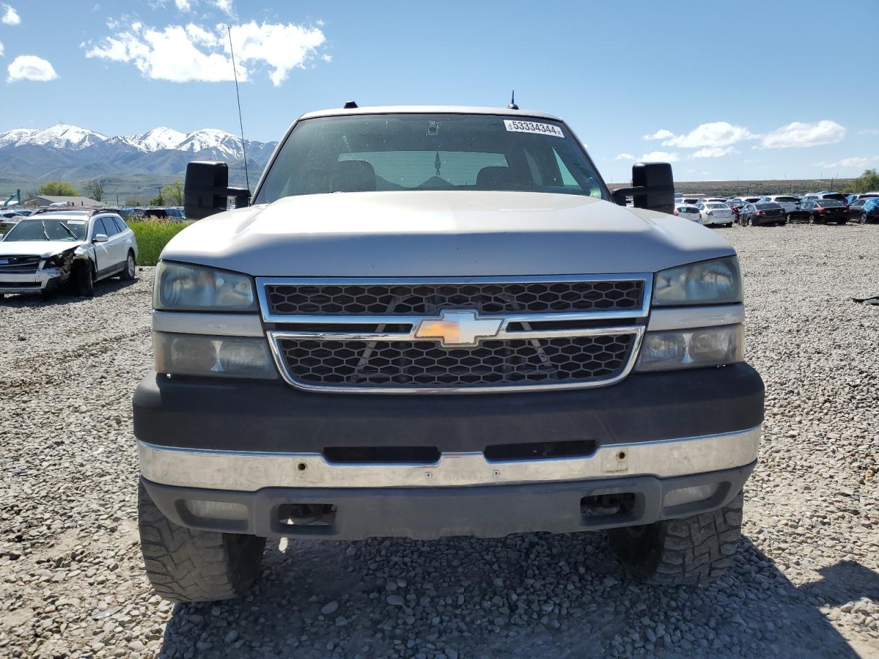 Photo 4 VIN: 1GCHK232X5F914170 - CHEVROLET SILVERADO 