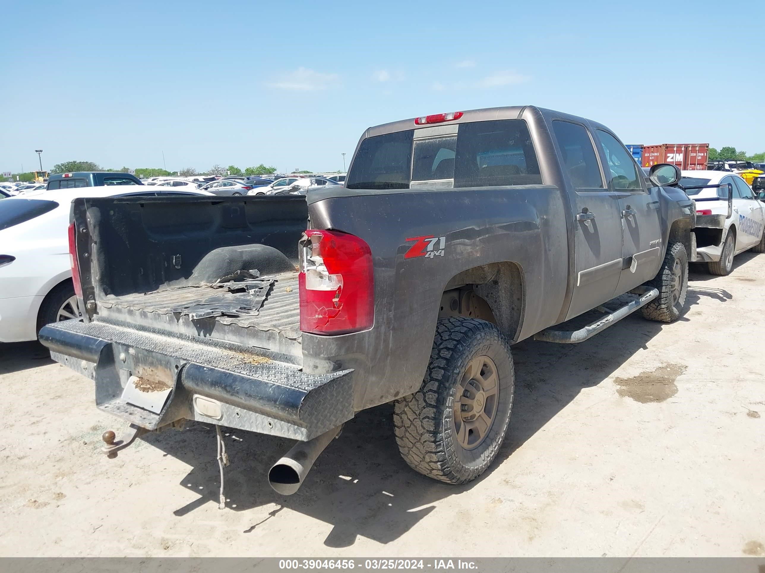 Photo 3 VIN: 1GCHK23618F206333 - CHEVROLET SILVERADO 