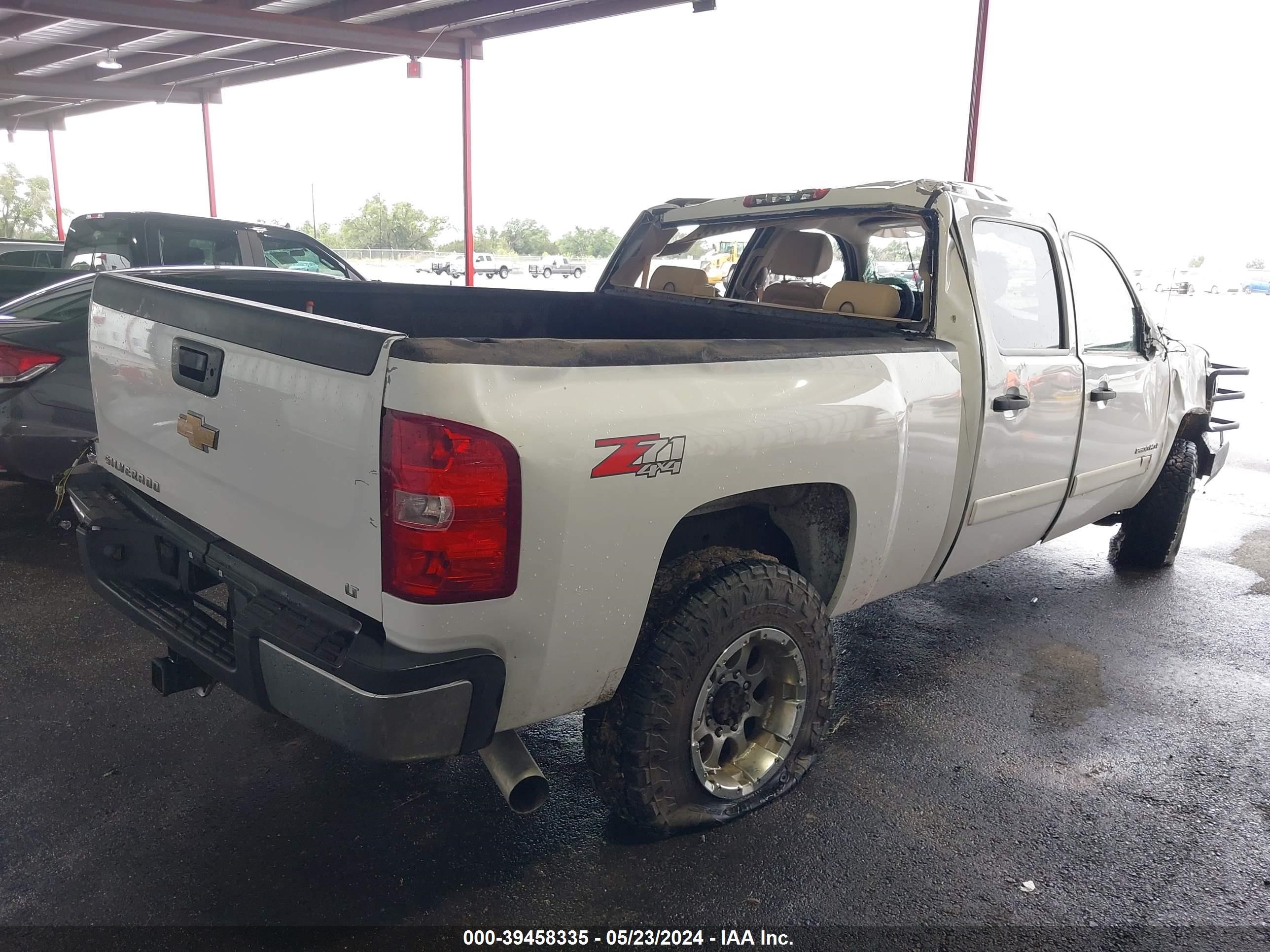 Photo 3 VIN: 1GCHK23638F103835 - CHEVROLET SILVERADO 