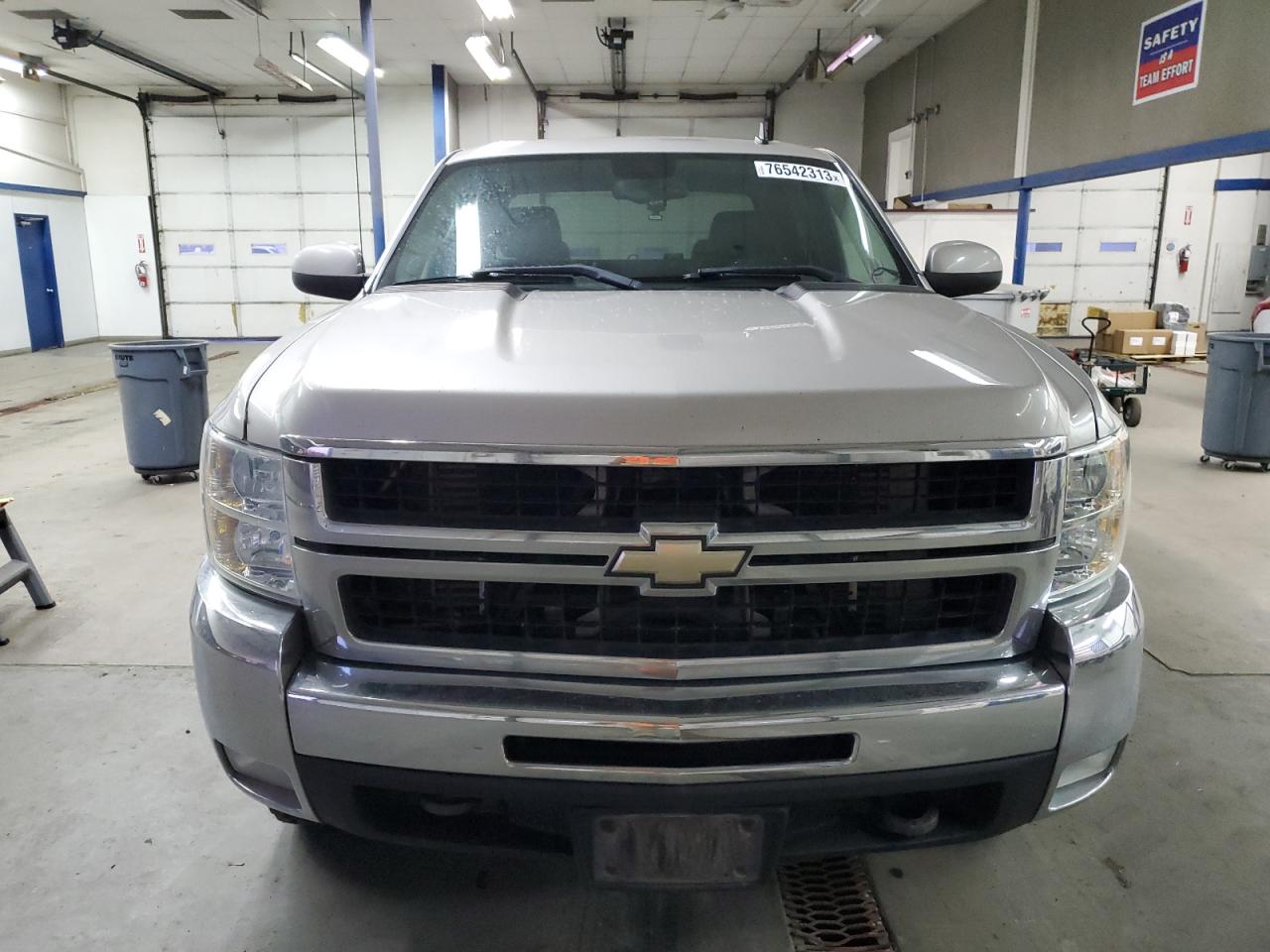 Photo 4 VIN: 1GCHK23638F164313 - CHEVROLET SILVERADO 