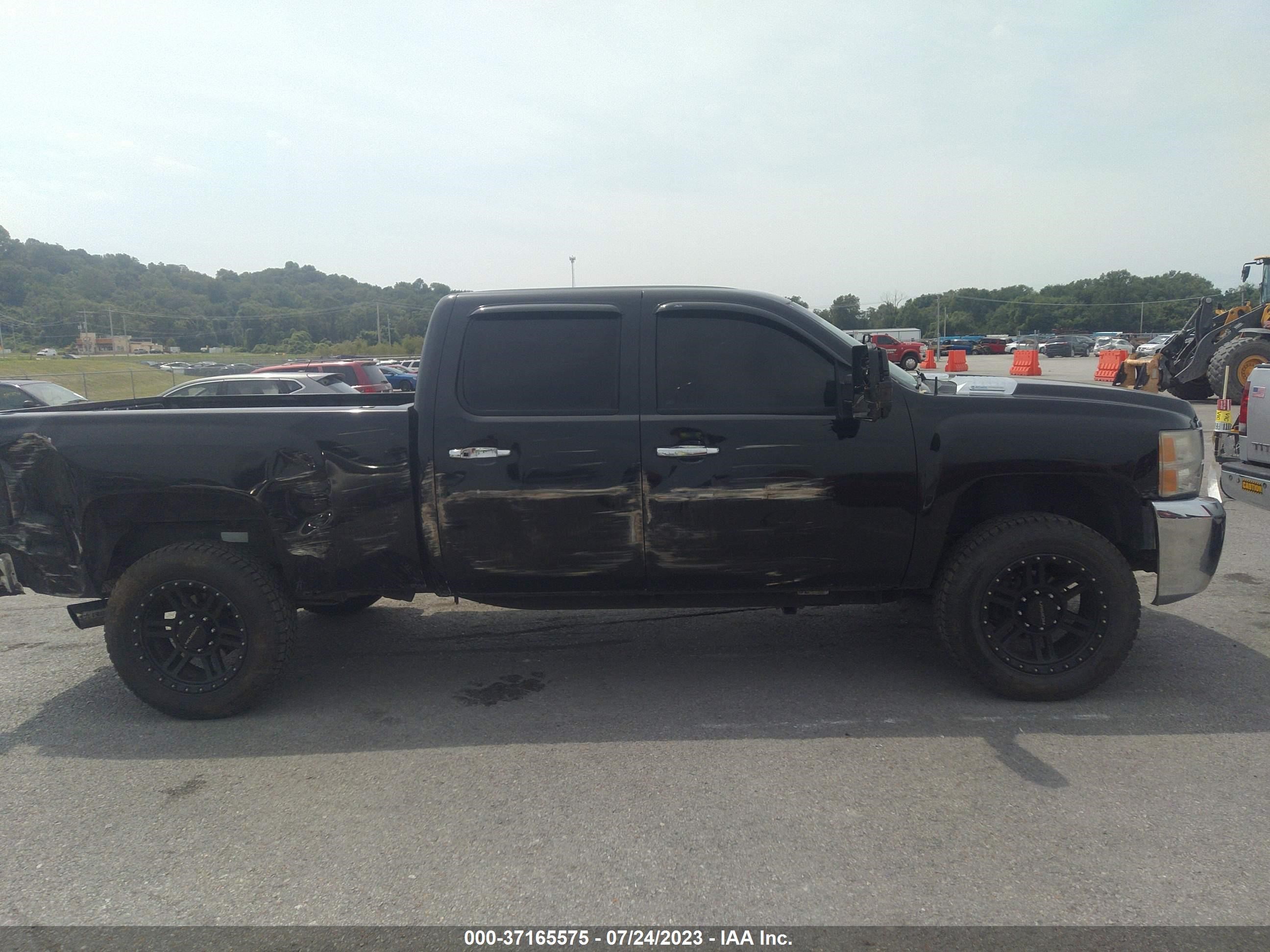 Photo 12 VIN: 1GCHK23648F110373 - CHEVROLET SILVERADO 