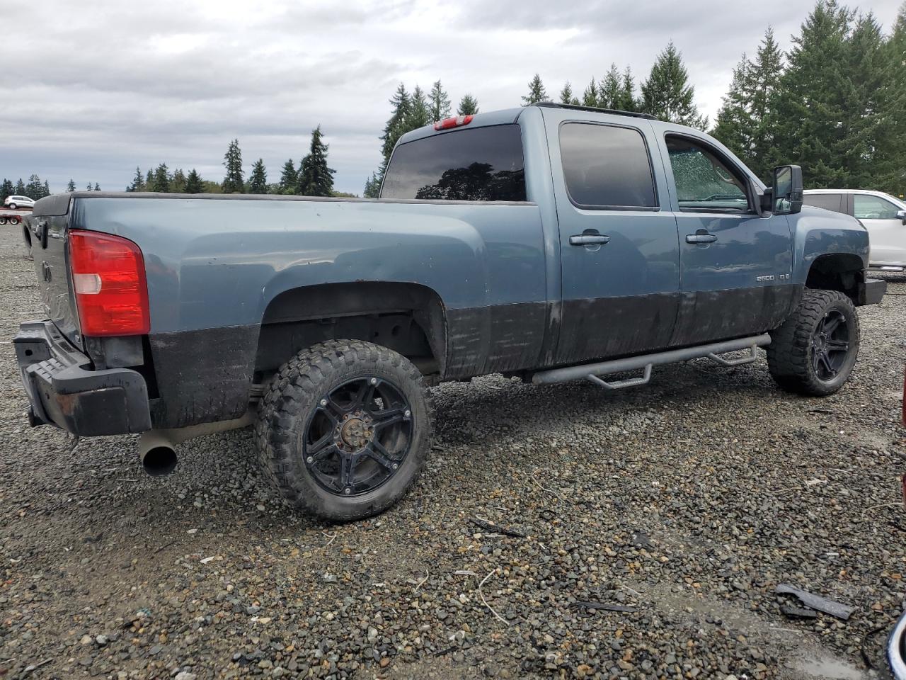 Photo 2 VIN: 1GCHK23678F155579 - CHEVROLET SILVERADO 