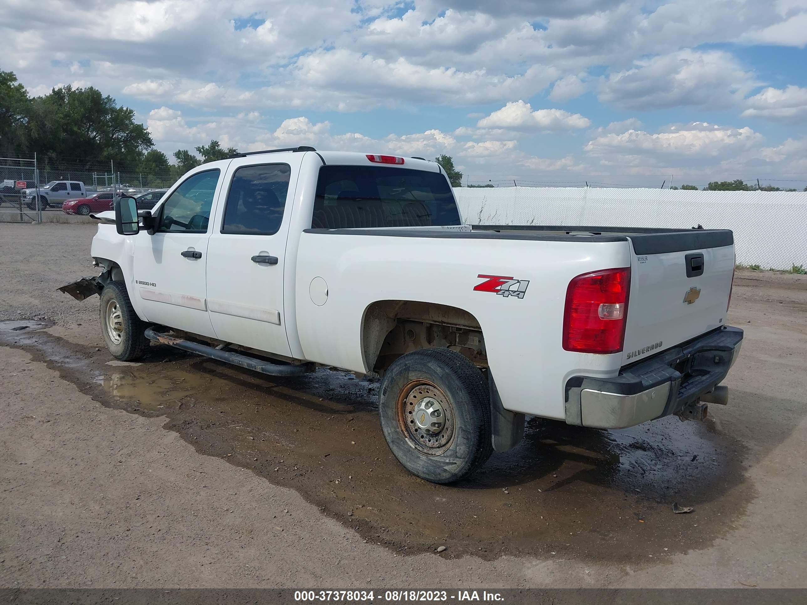 Photo 2 VIN: 1GCHK23697F514994 - CHEVROLET SILVERADO 