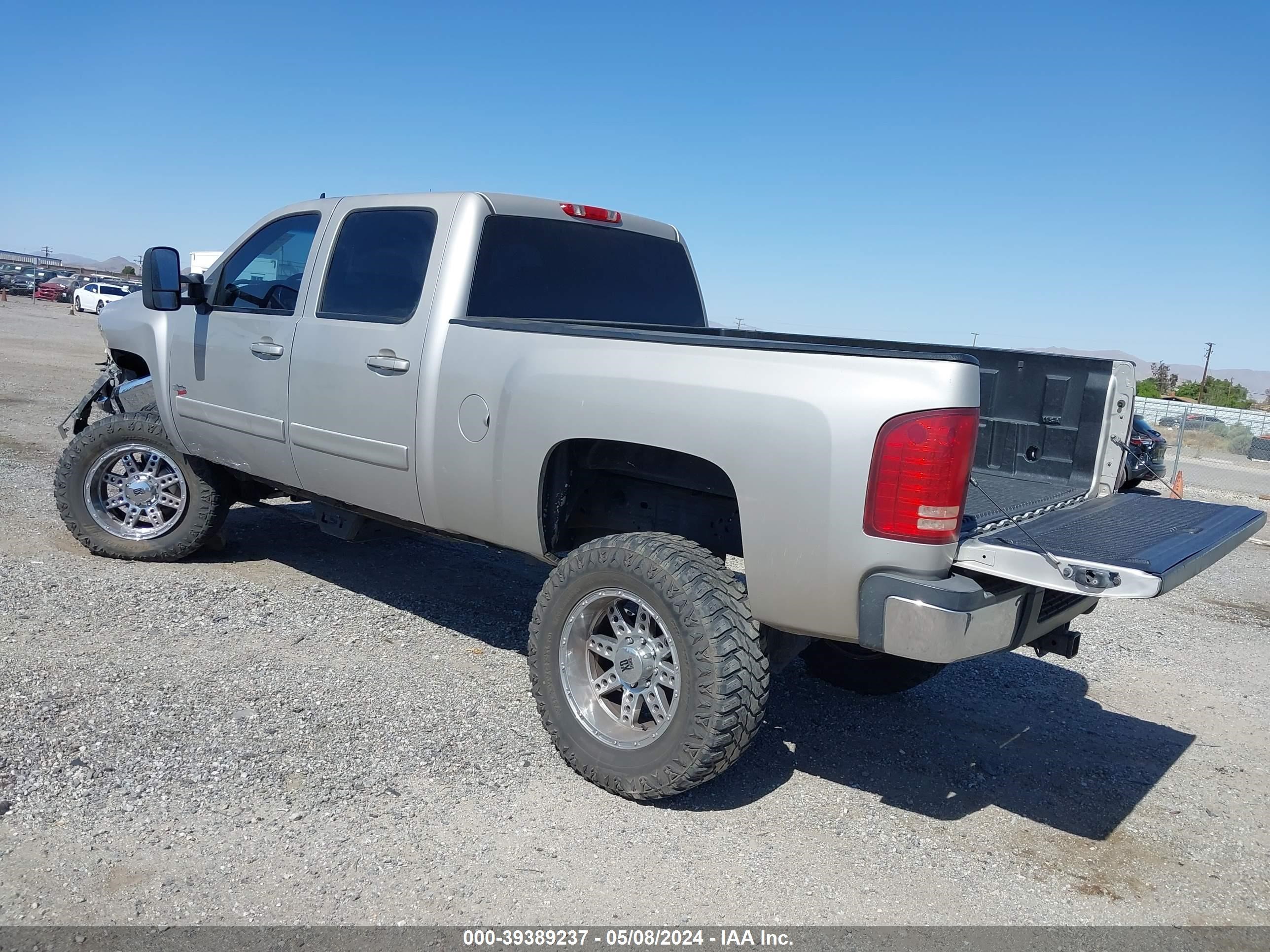 Photo 2 VIN: 1GCHK236X7F544862 - CHEVROLET SILVERADO 