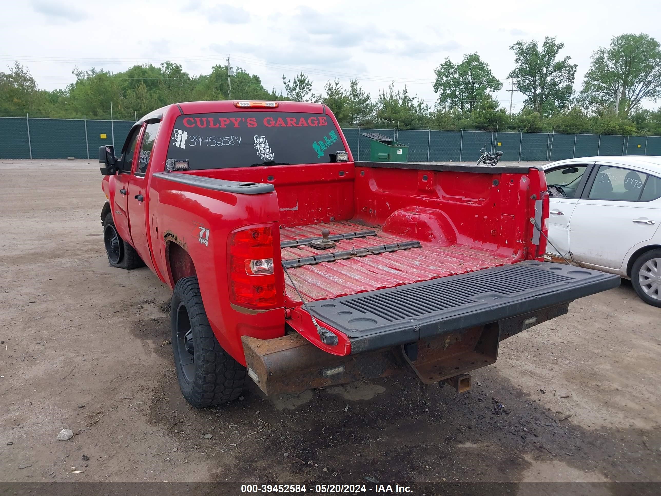 Photo 2 VIN: 1GCHK236X8F165507 - CHEVROLET SILVERADO 