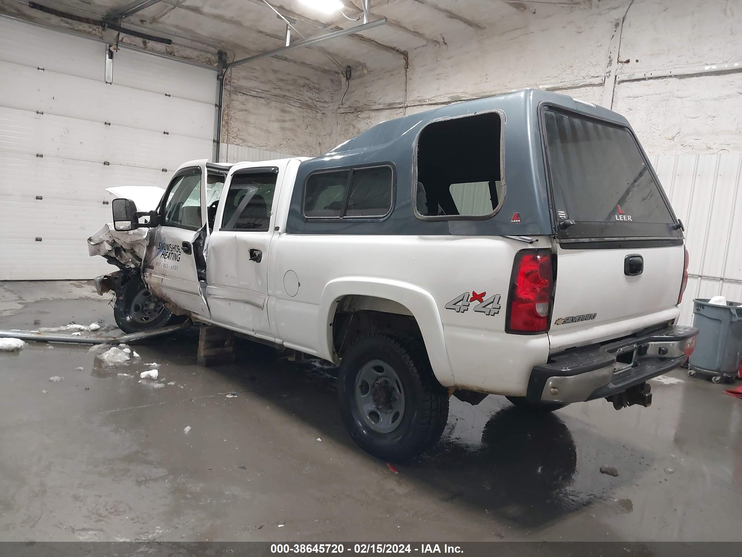 Photo 2 VIN: 1GCHK23D57F182115 - CHEVROLET SILVERADO 