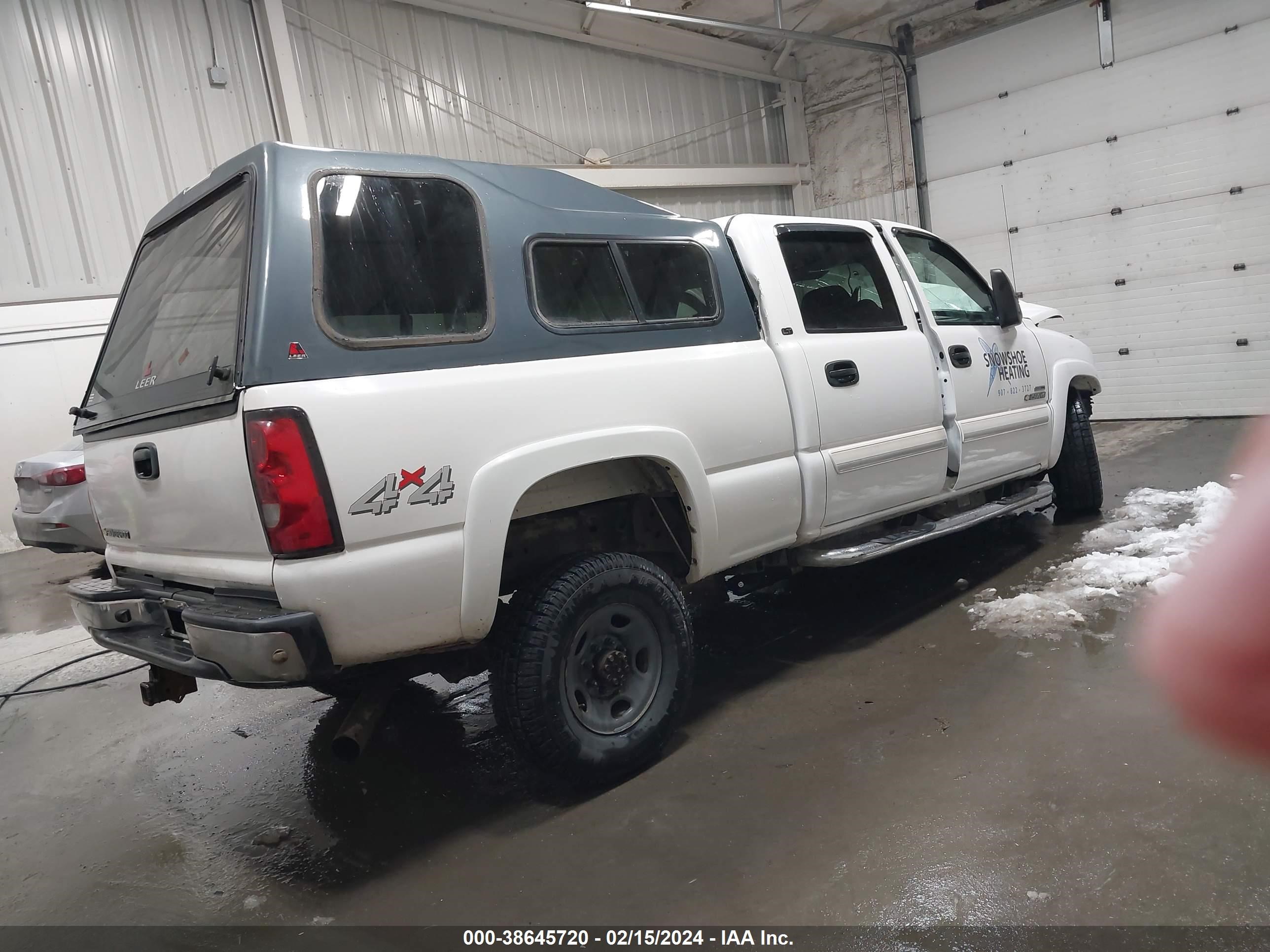 Photo 3 VIN: 1GCHK23D57F182115 - CHEVROLET SILVERADO 