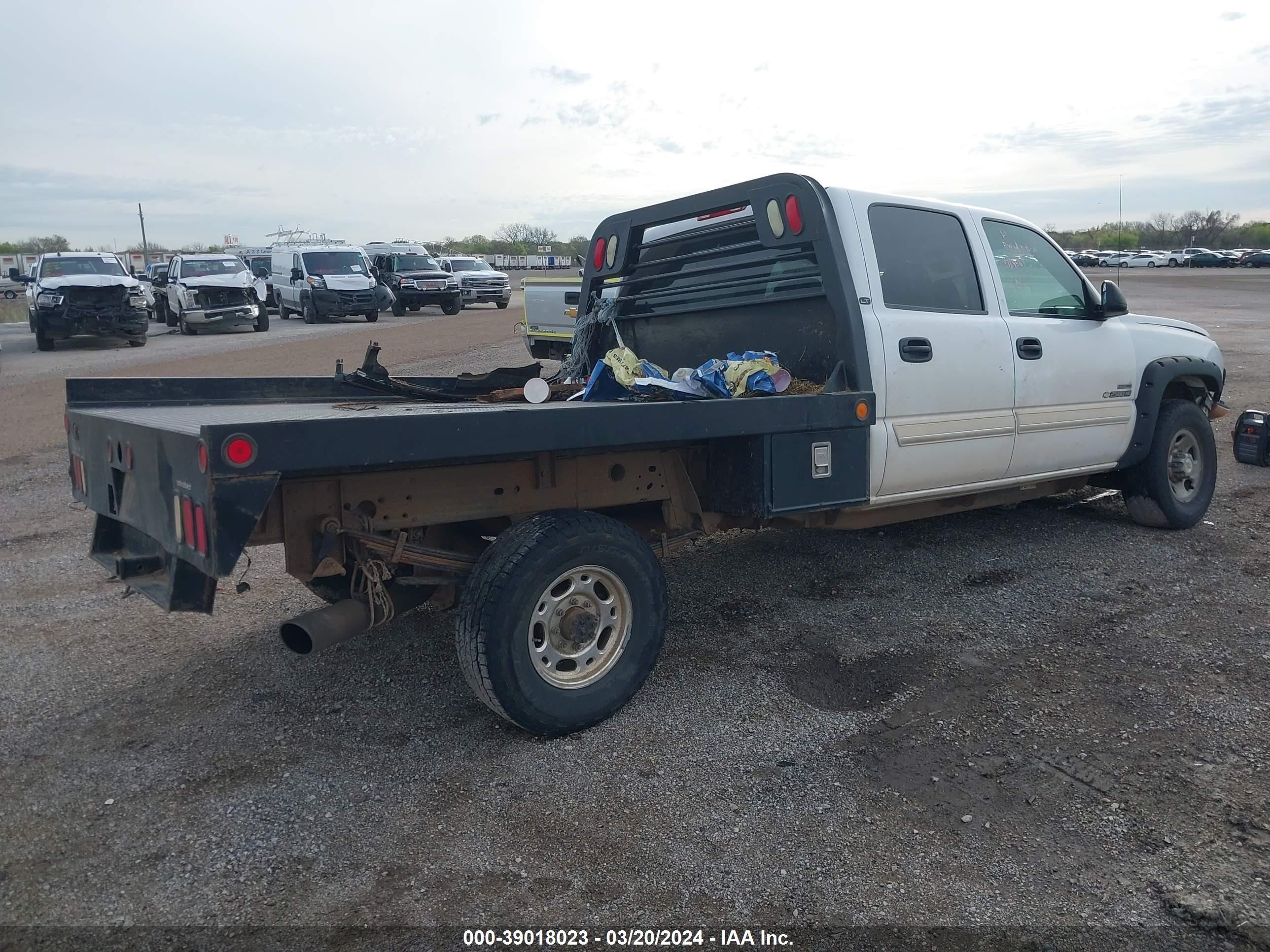 Photo 3 VIN: 1GCHK23D87F184988 - CHEVROLET SILVERADO 