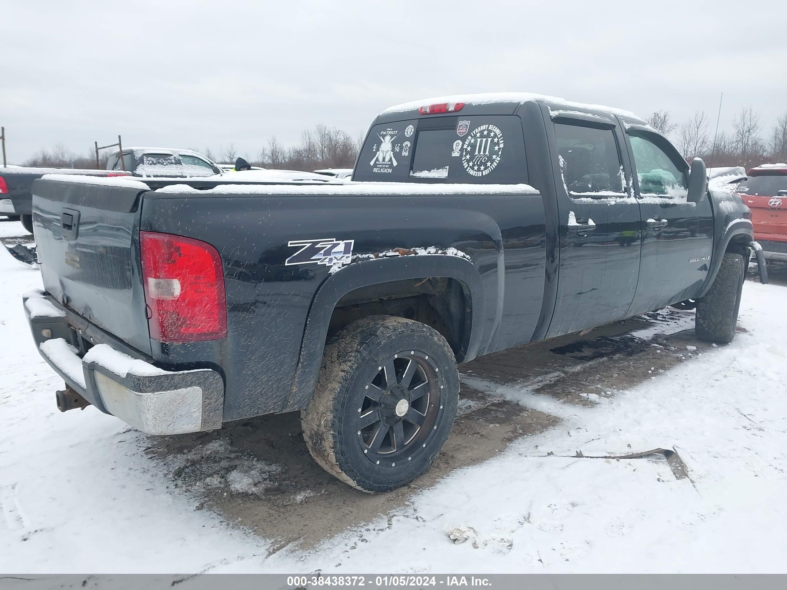 Photo 3 VIN: 1GCHK23K88F109367 - CHEVROLET SILVERADO 