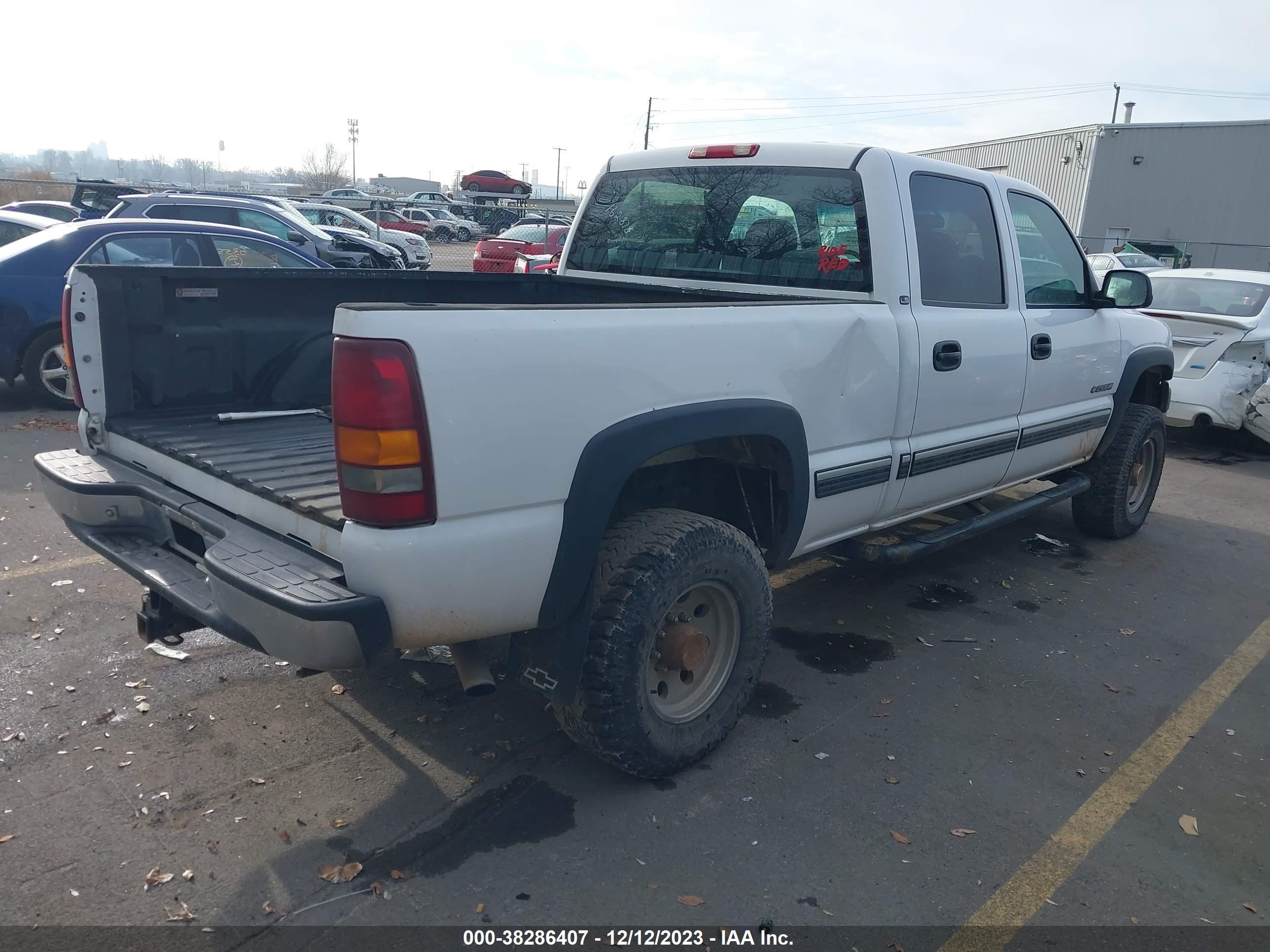 Photo 3 VIN: 1GCHK23U21F162878 - CHEVROLET SILVERADO 