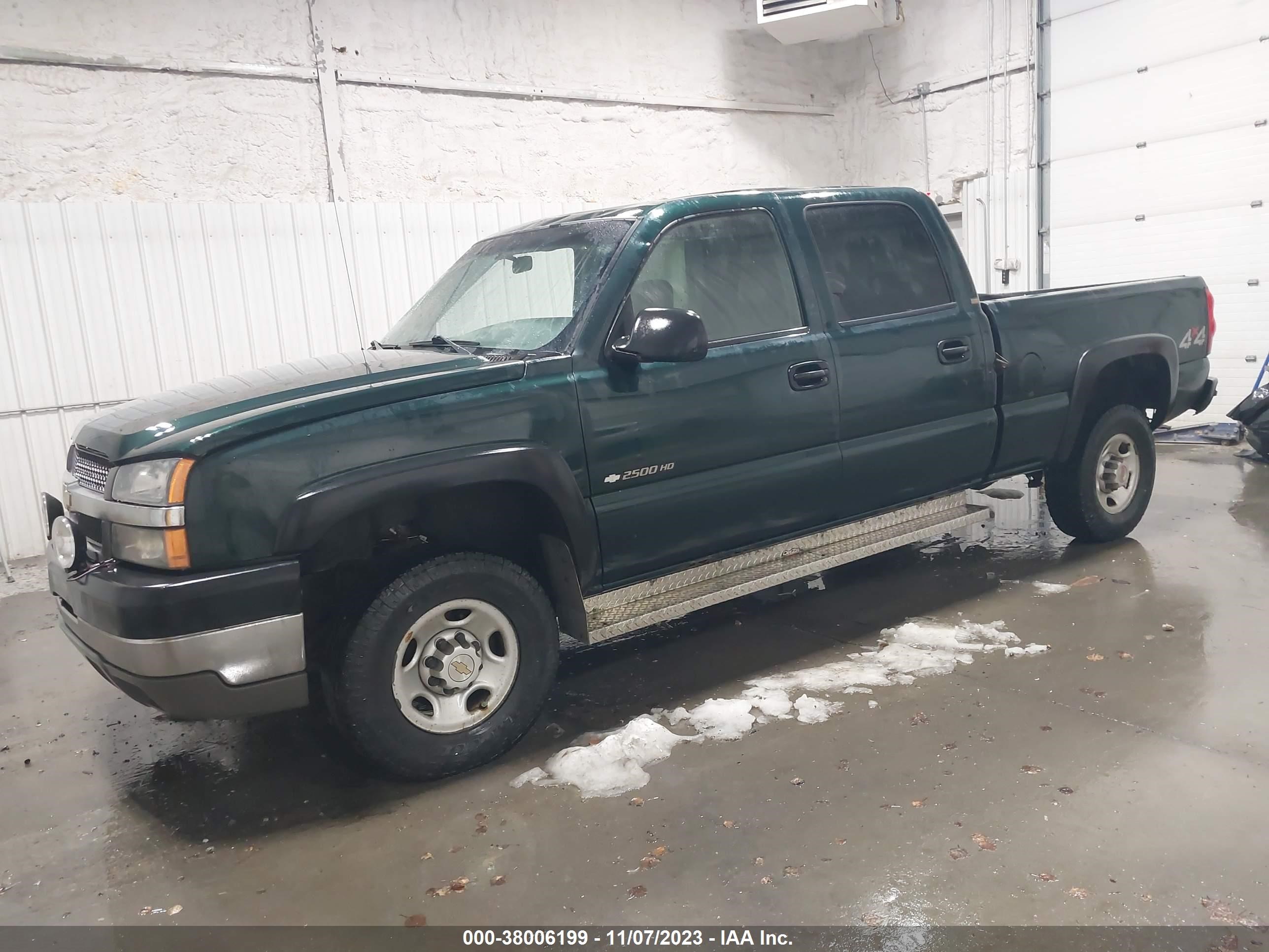 Photo 1 VIN: 1GCHK23U23F104563 - CHEVROLET SILVERADO 