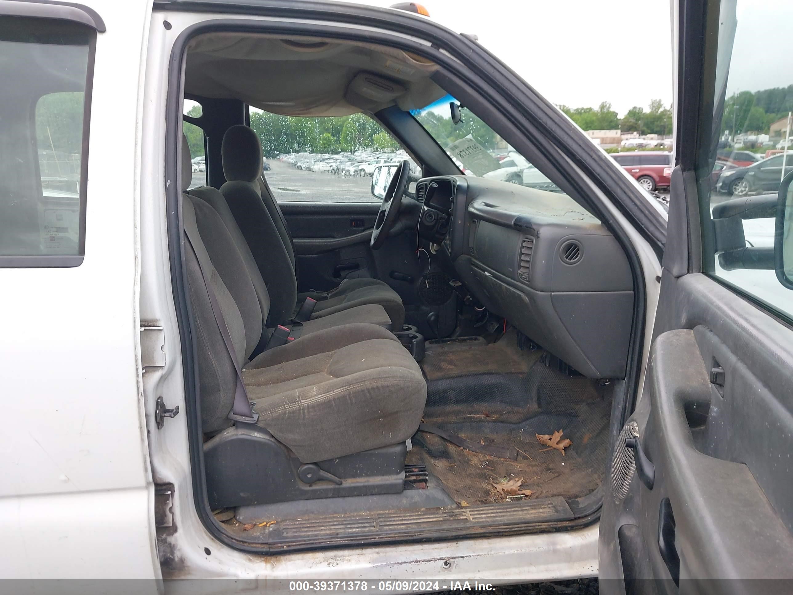 Photo 4 VIN: 1GCHK23U34F254909 - CHEVROLET SILVERADO 