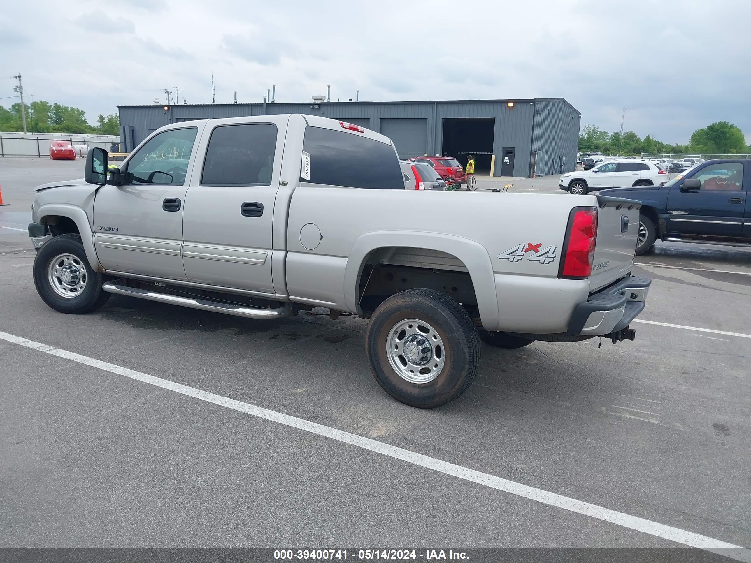 Photo 2 VIN: 1GCHK23U36F104379 - CHEVROLET SILVERADO 