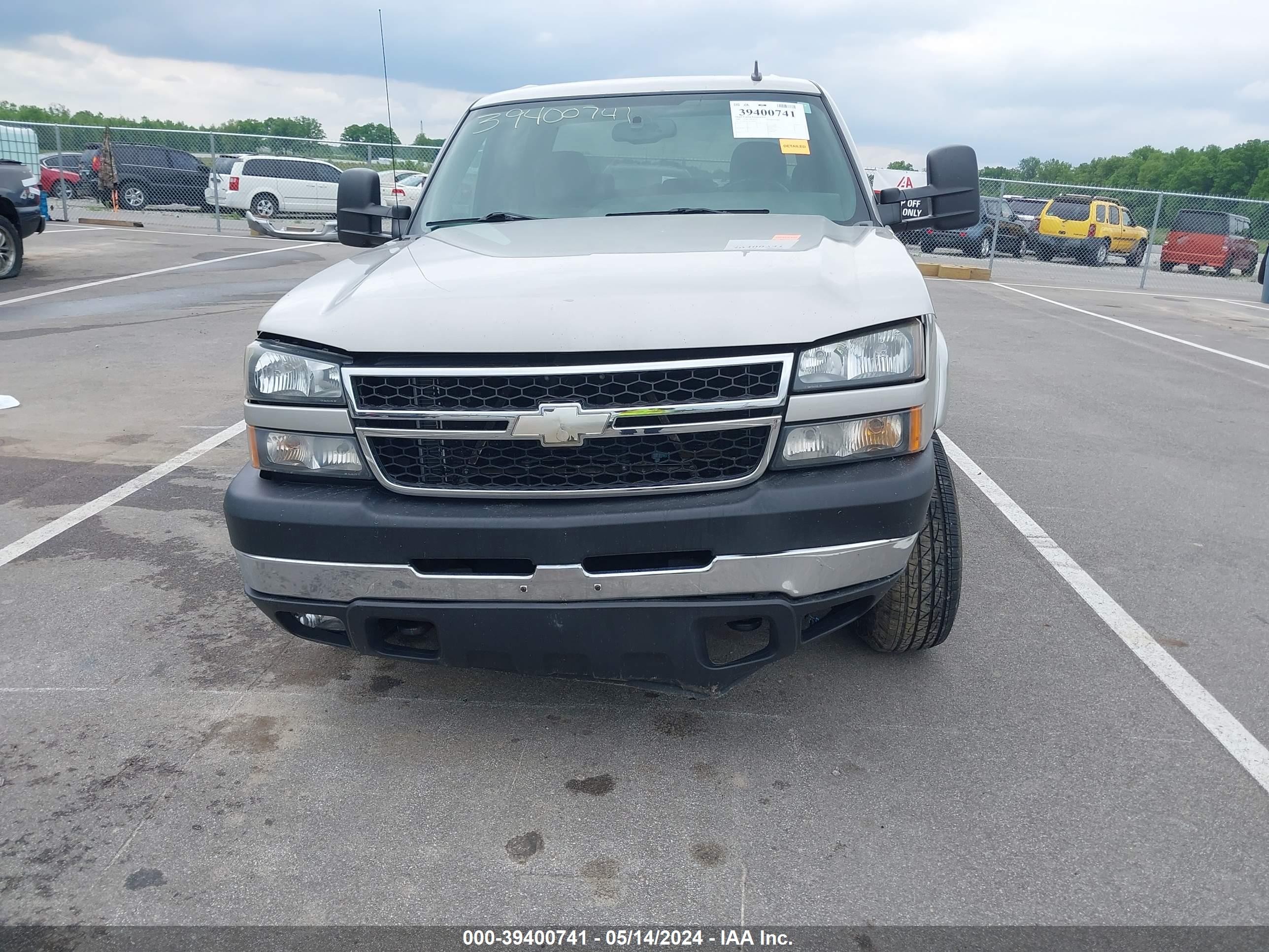 Photo 5 VIN: 1GCHK23U36F104379 - CHEVROLET SILVERADO 