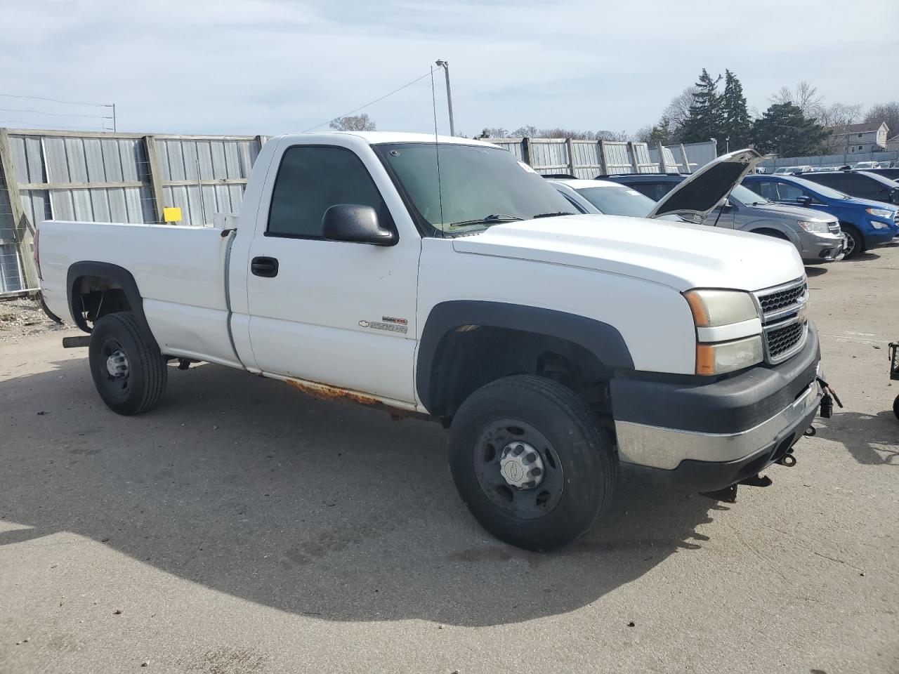 Photo 3 VIN: 1GCHK24206E120560 - CHEVROLET SILVERADO 