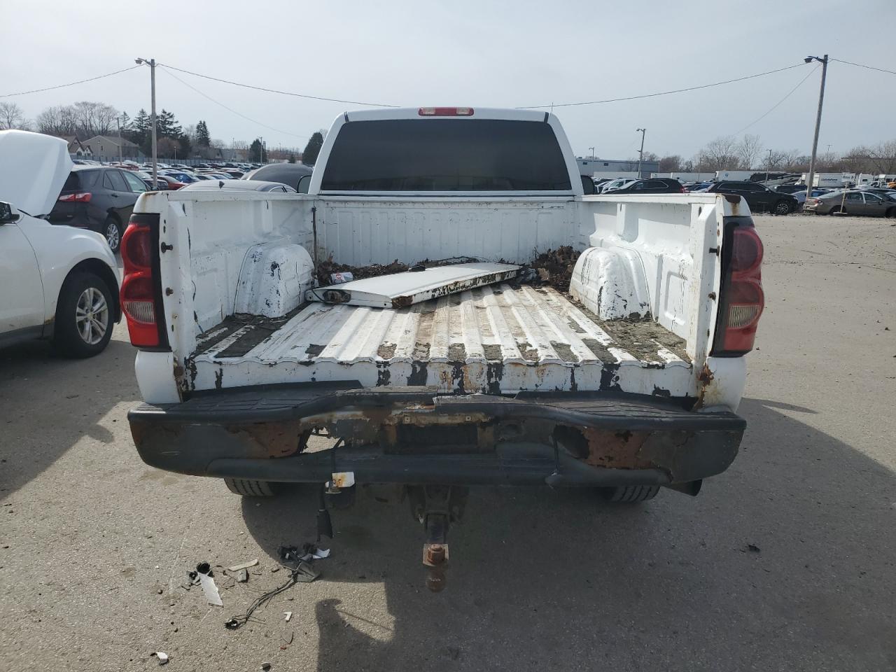 Photo 5 VIN: 1GCHK24206E120560 - CHEVROLET SILVERADO 