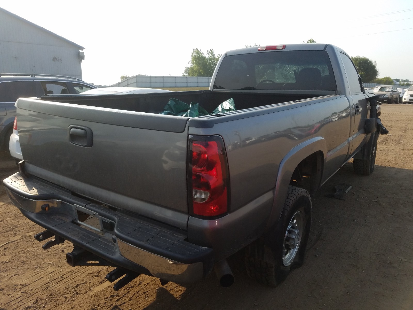 Photo 3 VIN: 1GCHK24D06E170991 - CHEVROLET SILVERADO 