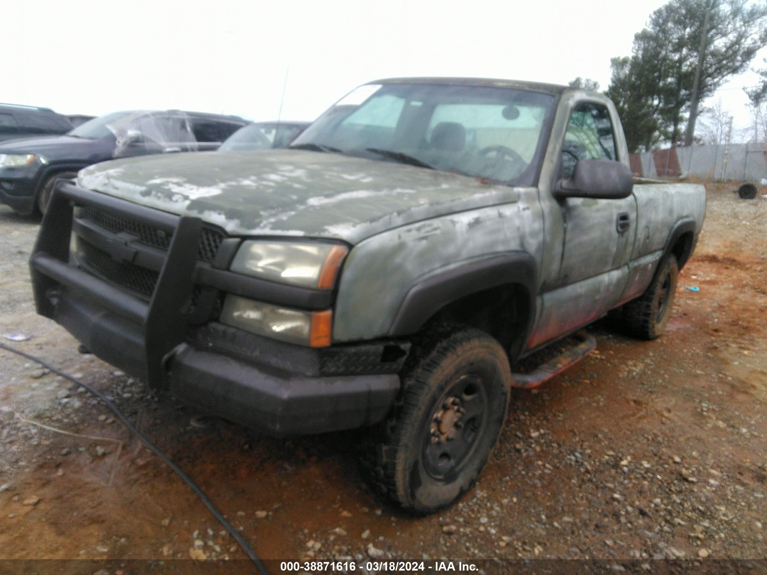 Photo 1 VIN: 1GCHK24U33E143070 - CHEVROLET SILVERADO 