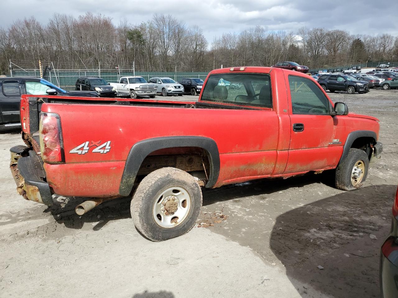 Photo 2 VIN: 1GCHK24U44E118938 - CHEVROLET SILVERADO 