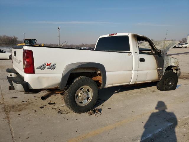 Photo 2 VIN: 1GCHK24U53Z107597 - CHEVROLET SILVERADO 