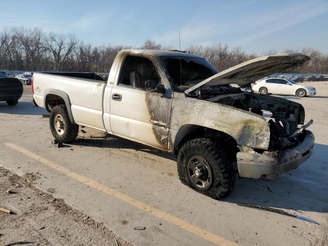 Photo 3 VIN: 1GCHK24U53Z107597 - CHEVROLET SILVERADO 