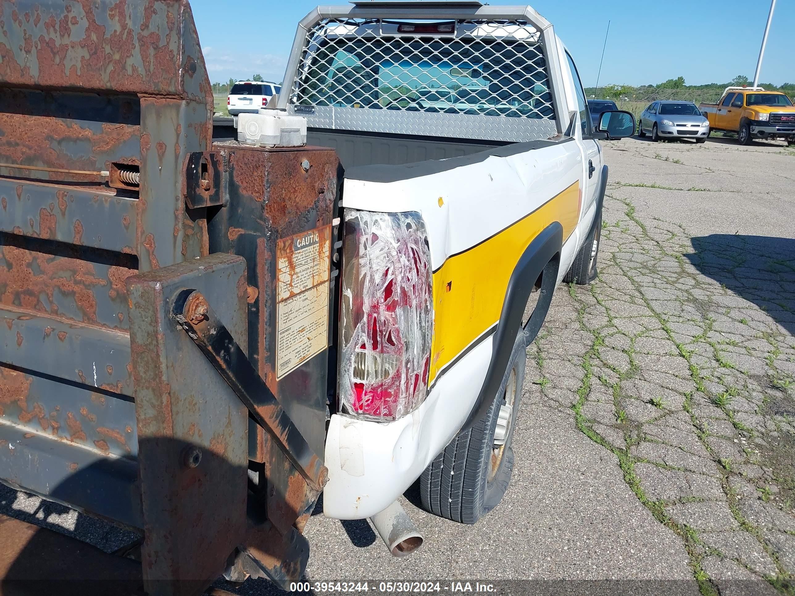 Photo 11 VIN: 1GCHK24U84E339913 - CHEVROLET SILVERADO 