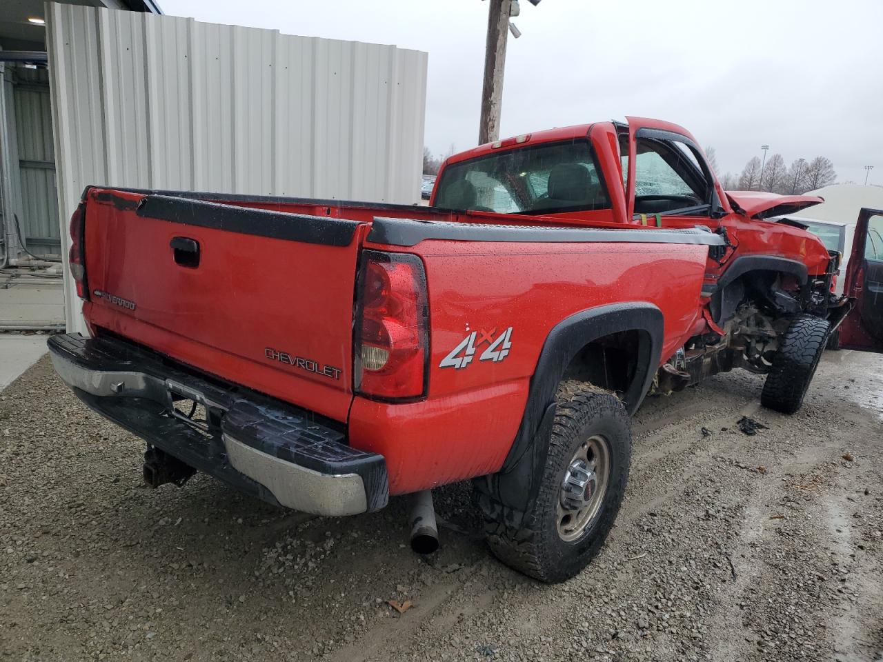 Photo 2 VIN: 1GCHK24U95E284972 - CHEVROLET SILVERADO 