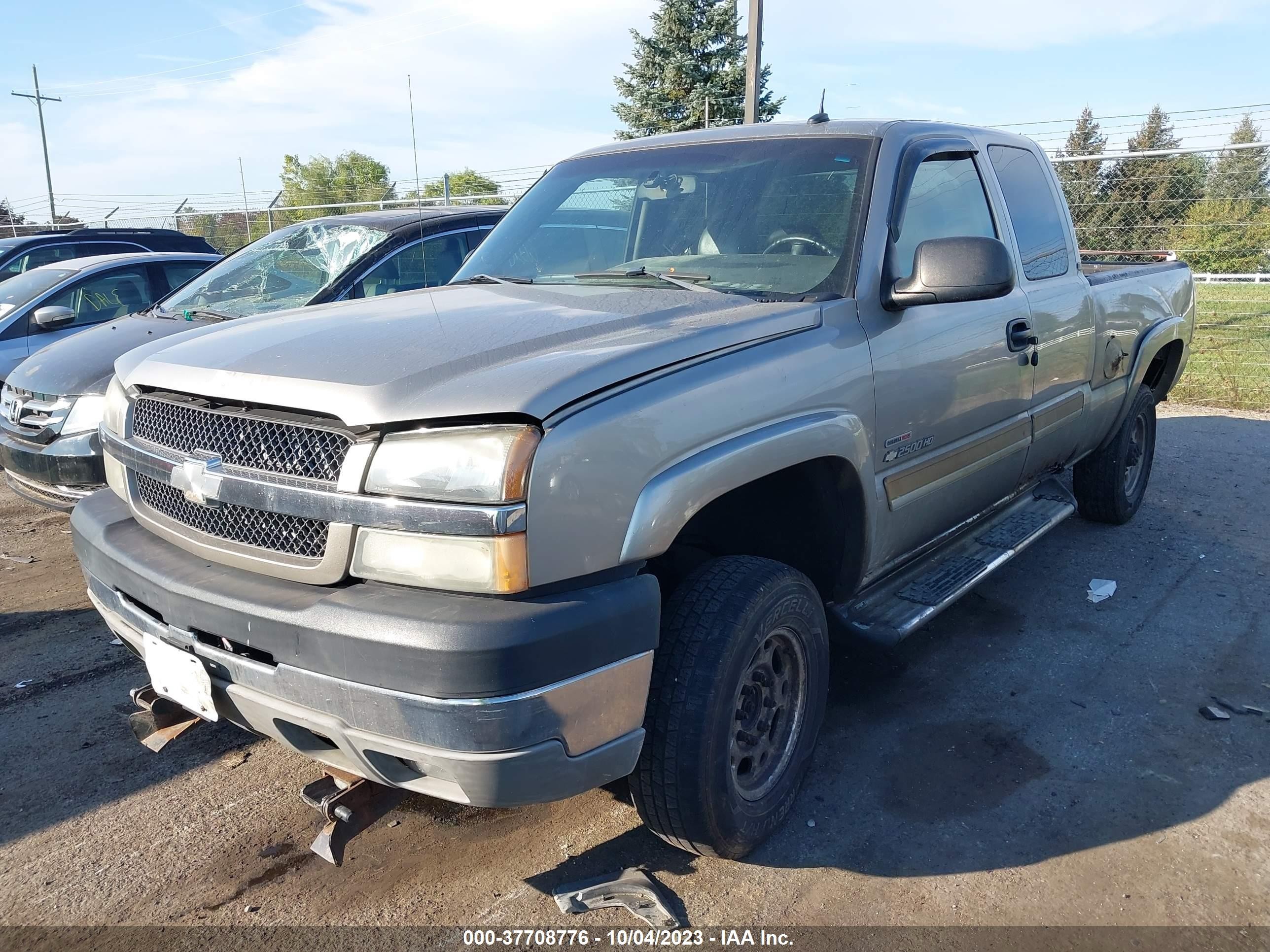 Photo 1 VIN: 1GCHK29103E103396 - CHEVROLET SILVERADO 