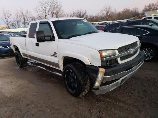 Photo 3 VIN: 1GCHK29103E199644 - CHEVROLET 2500 