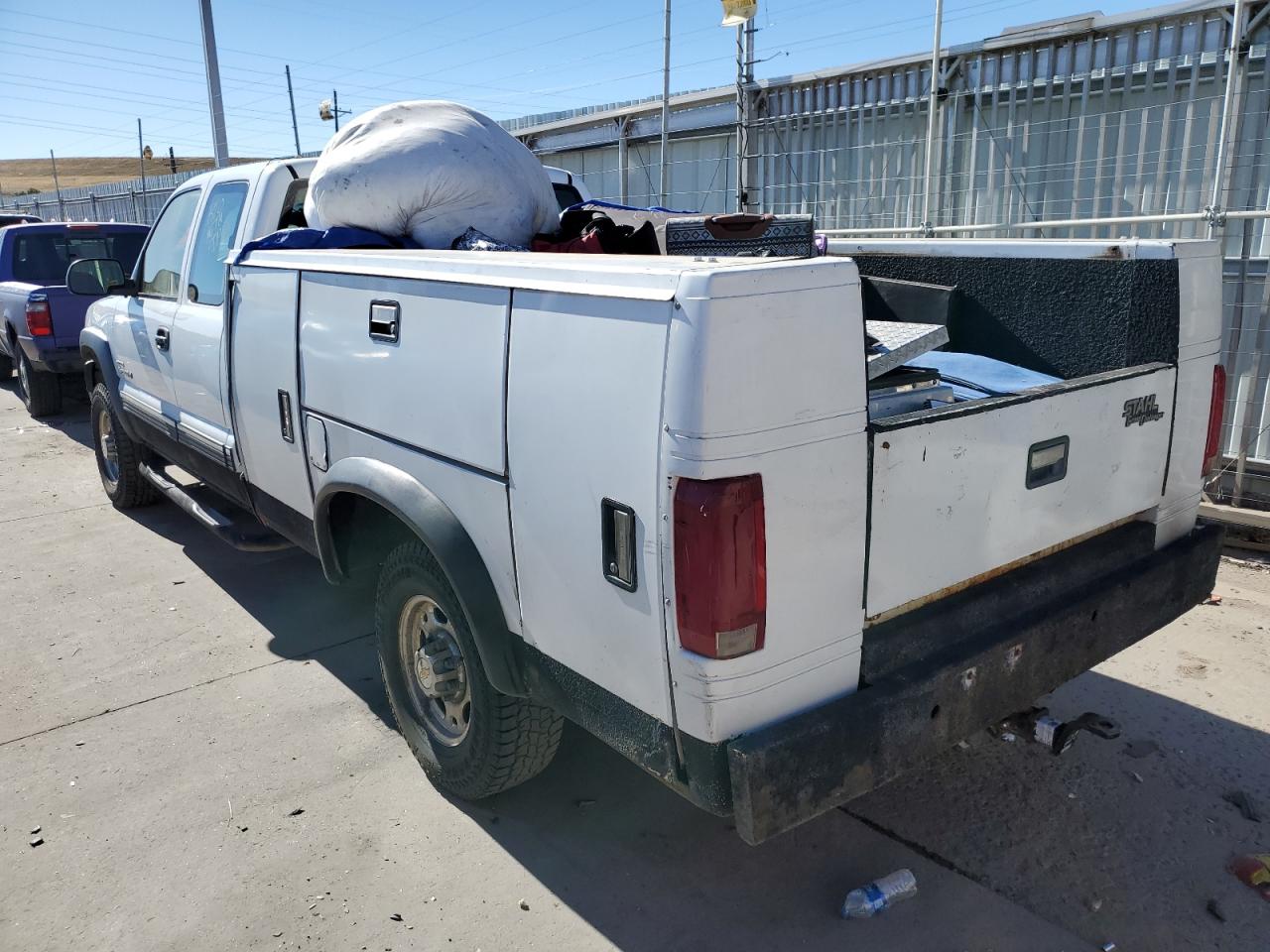 Photo 2 VIN: 1GCHK29132E200462 - CHEVROLET SILVERADO 