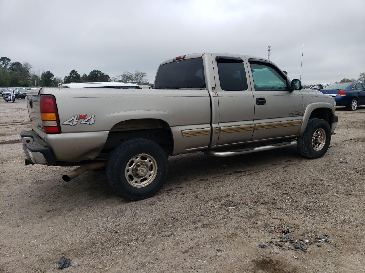 Photo 2 VIN: 1GCHK29181E336892 - CHEVROLET SILVERADO 