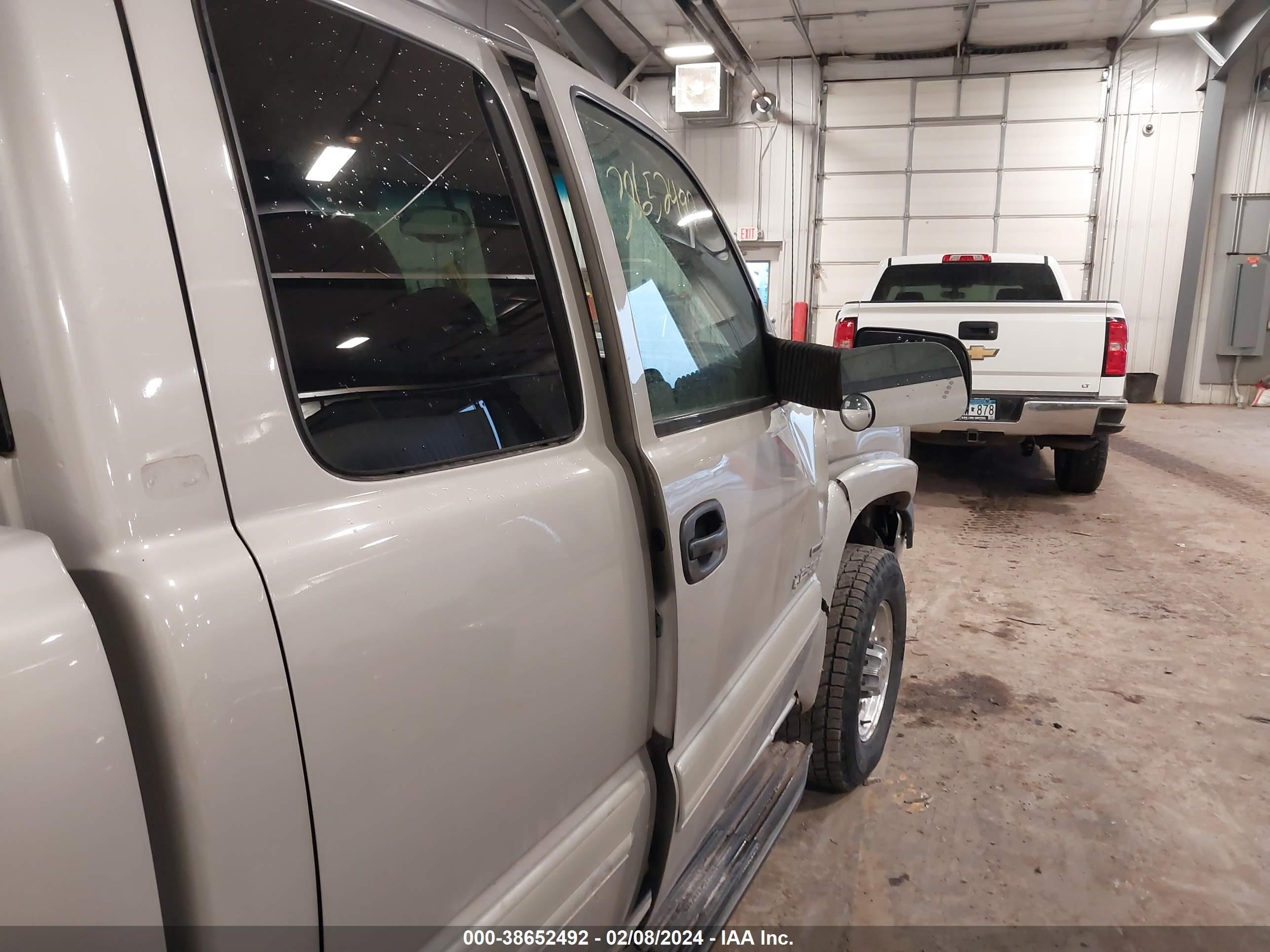 Photo 11 VIN: 1GCHK29224E397958 - CHEVROLET SILVERADO 