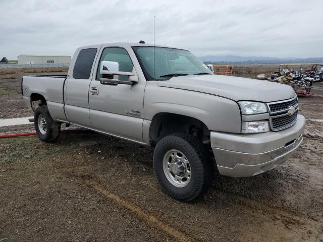 Photo 3 VIN: 1GCHK29245E198928 - CHEVROLET SILVERADO 